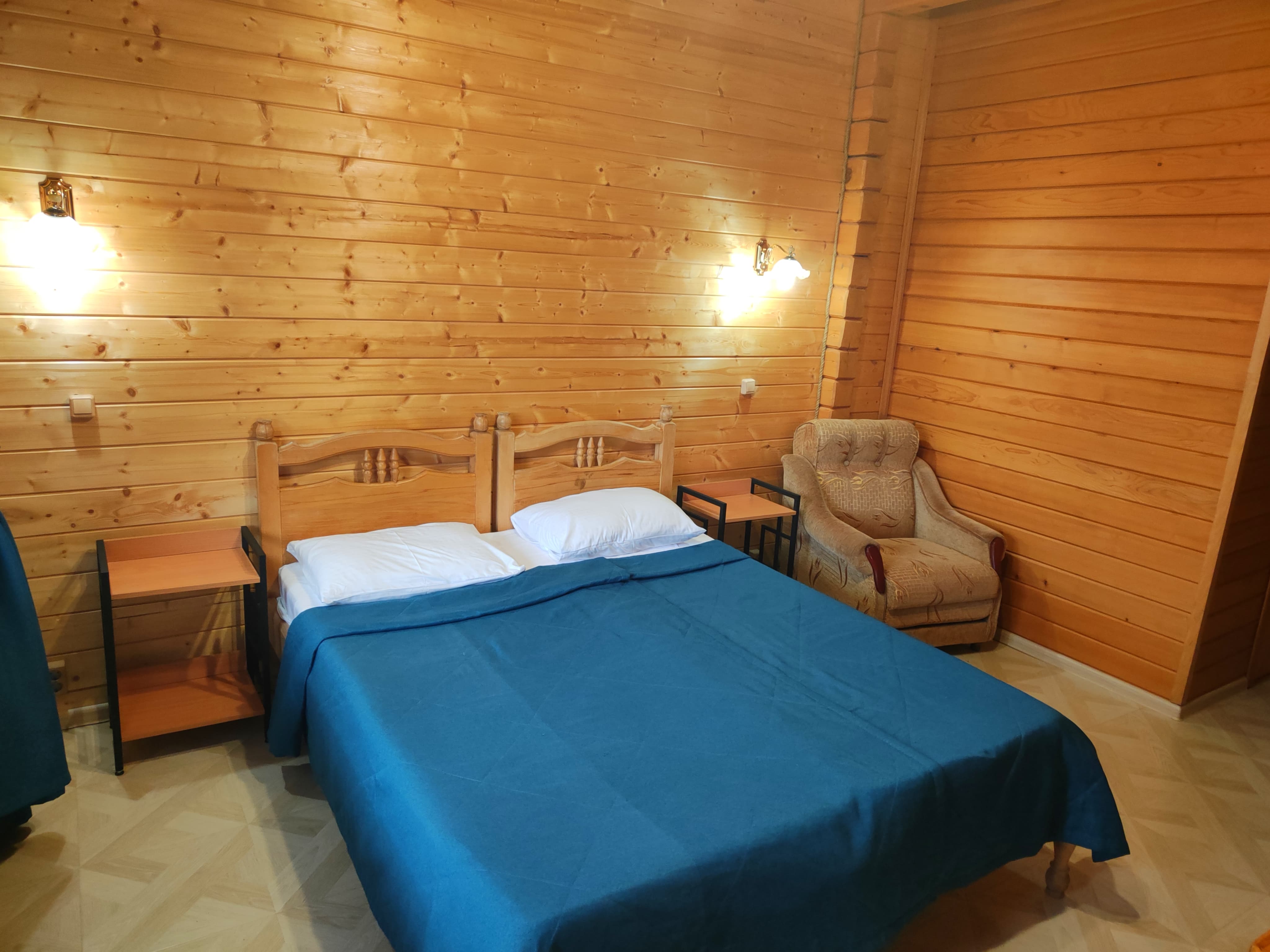 Двухместный номер с 2 отдельными кроватями и балконом