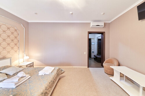 Полулюкс с балконом