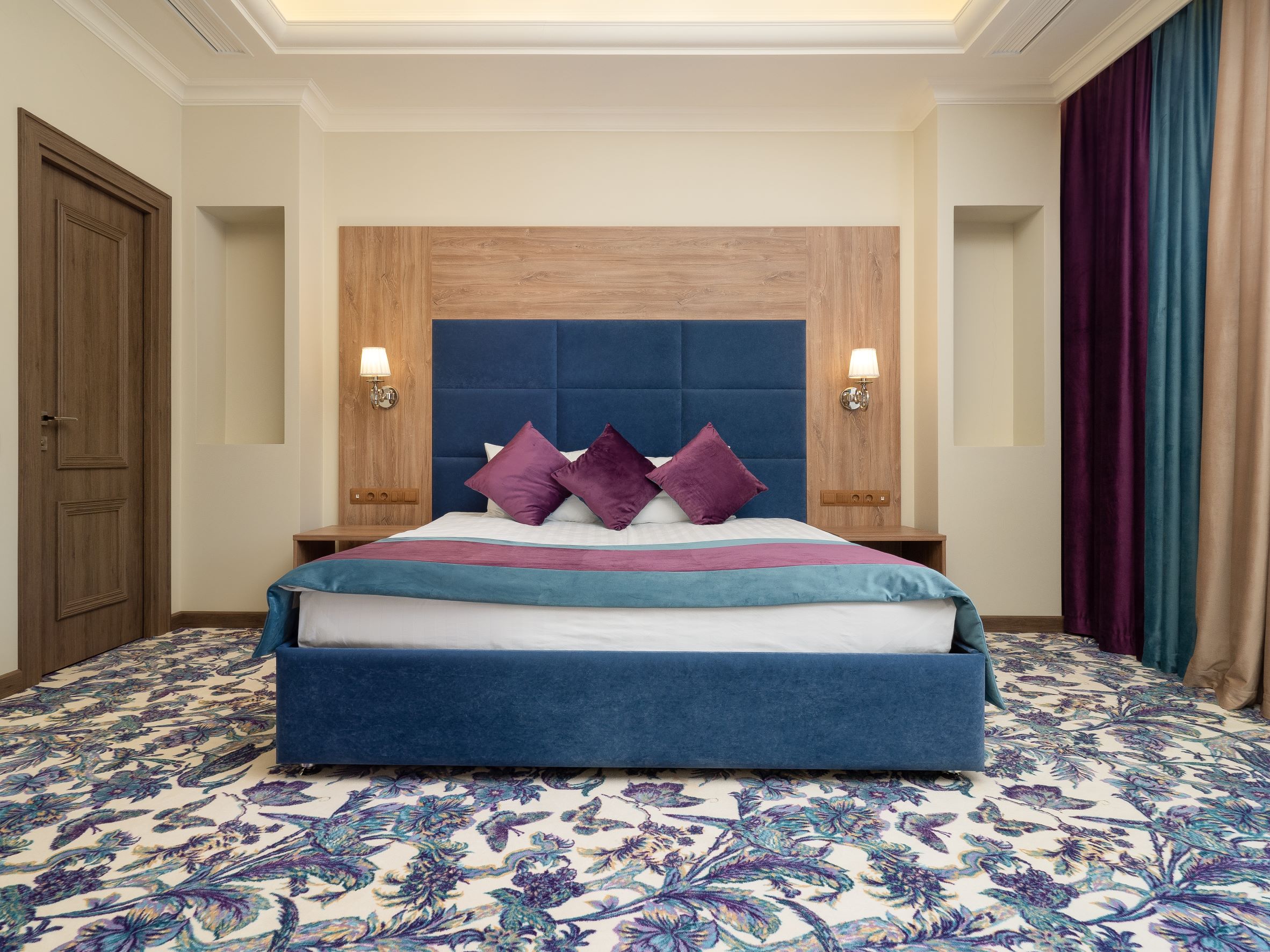 Джуниор Сюит