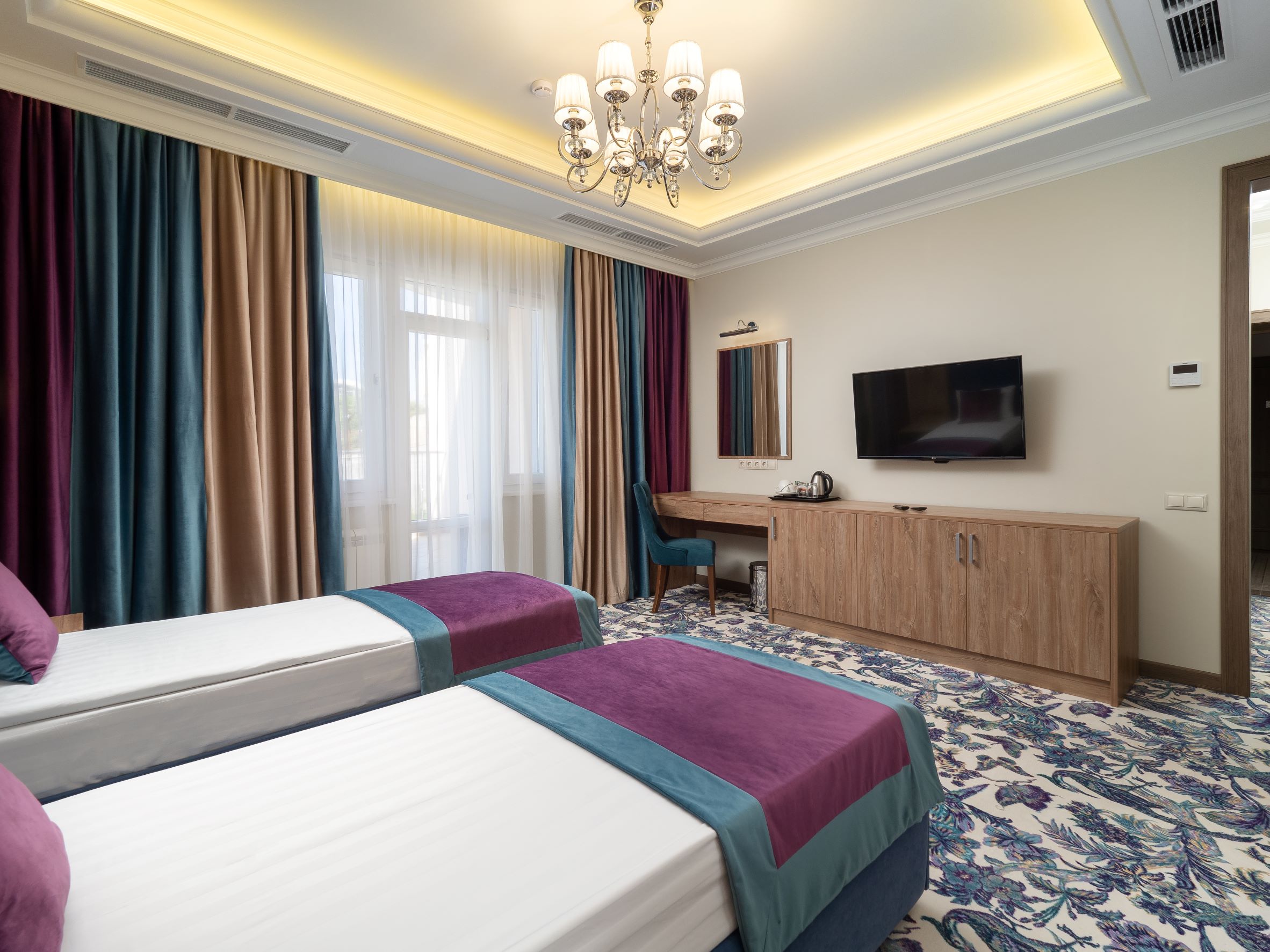 Джуниор Сюит Семейный