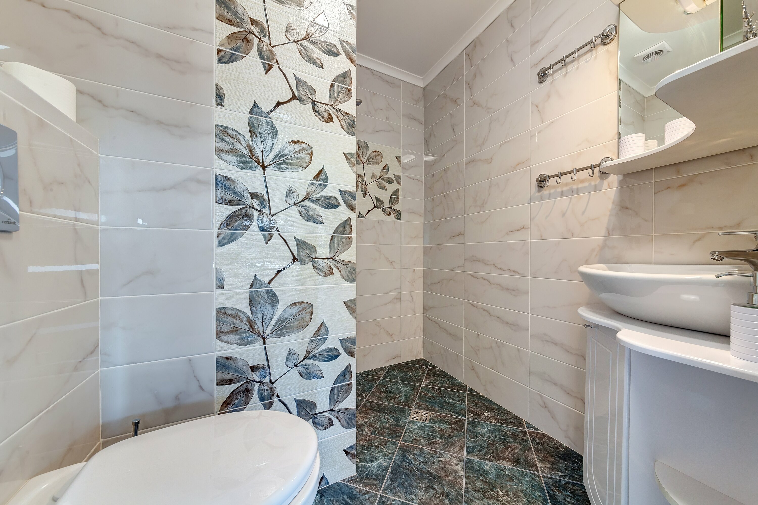 Семейный номер с видом на горы