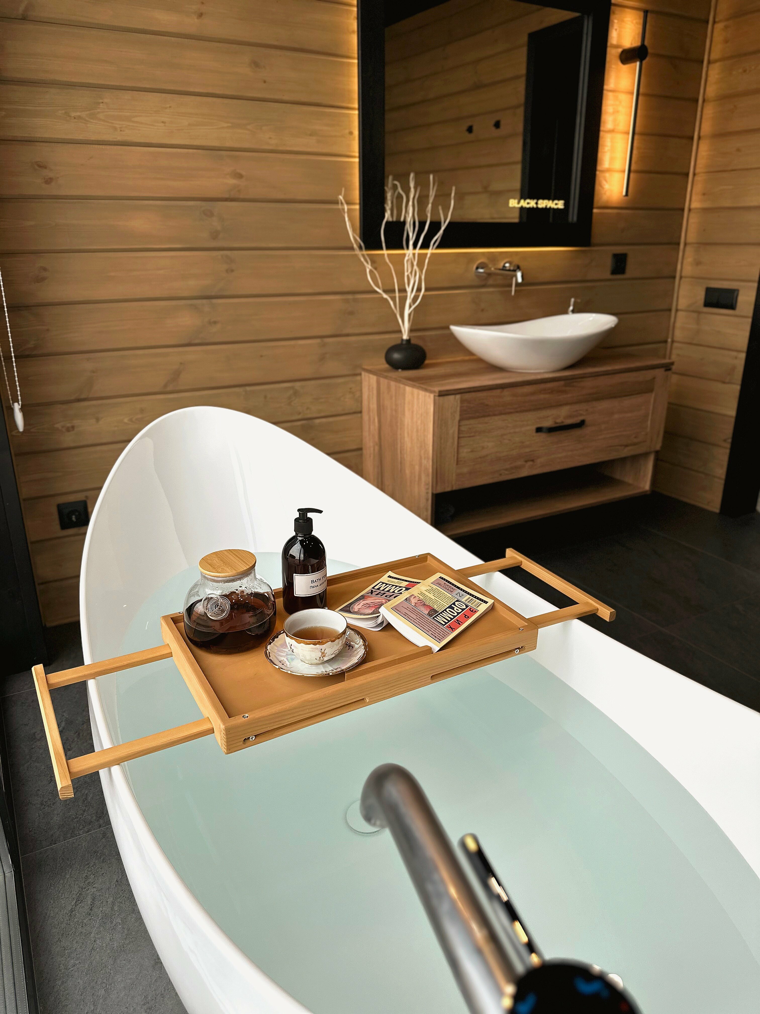 Четырехместный номер с видом на озеро