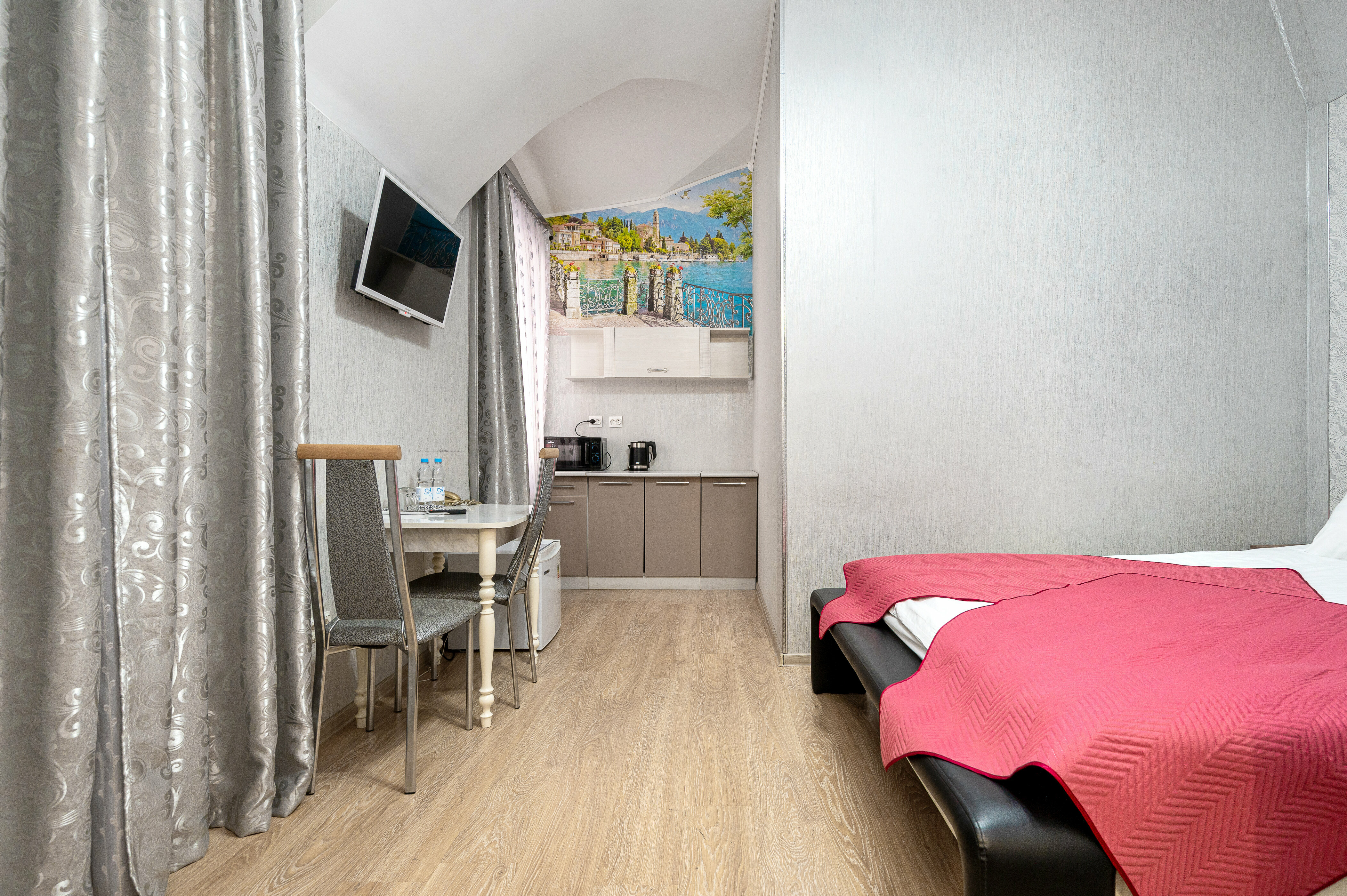 Номер комфорт с 1 двуспальной кроватью