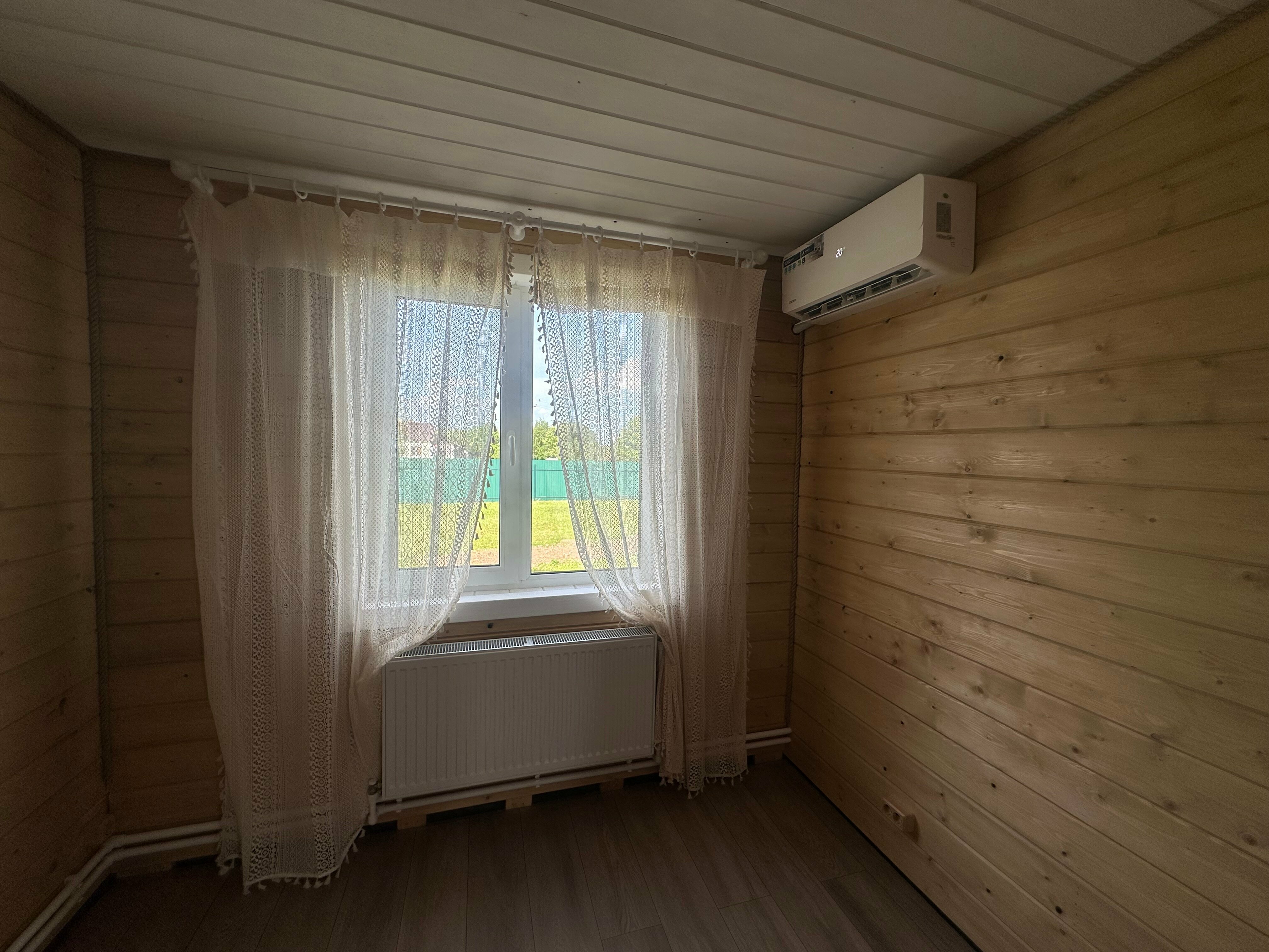 Семейный домик с двумя комнатами и уютной кухней