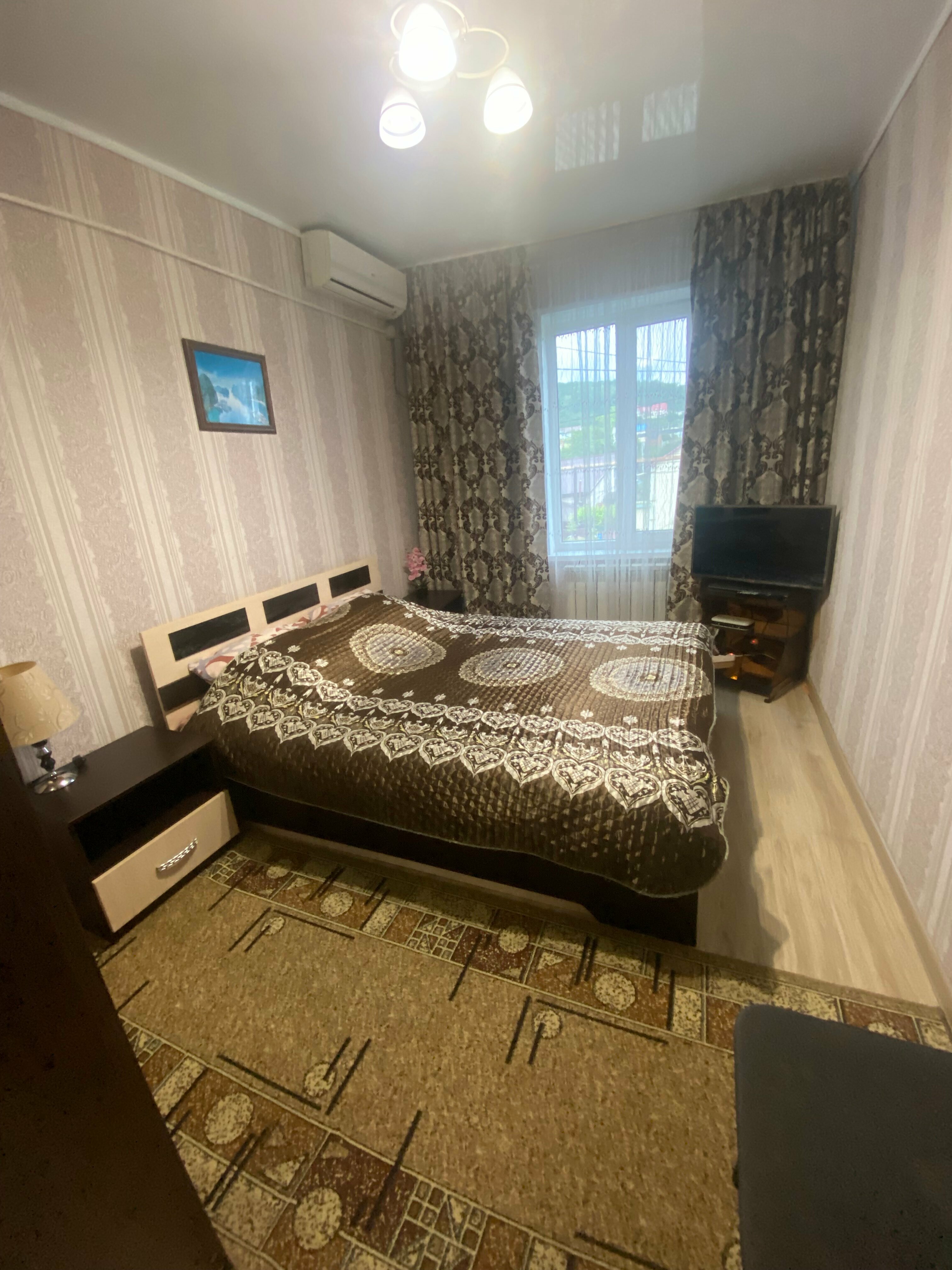 Семейный номер с видом на горы