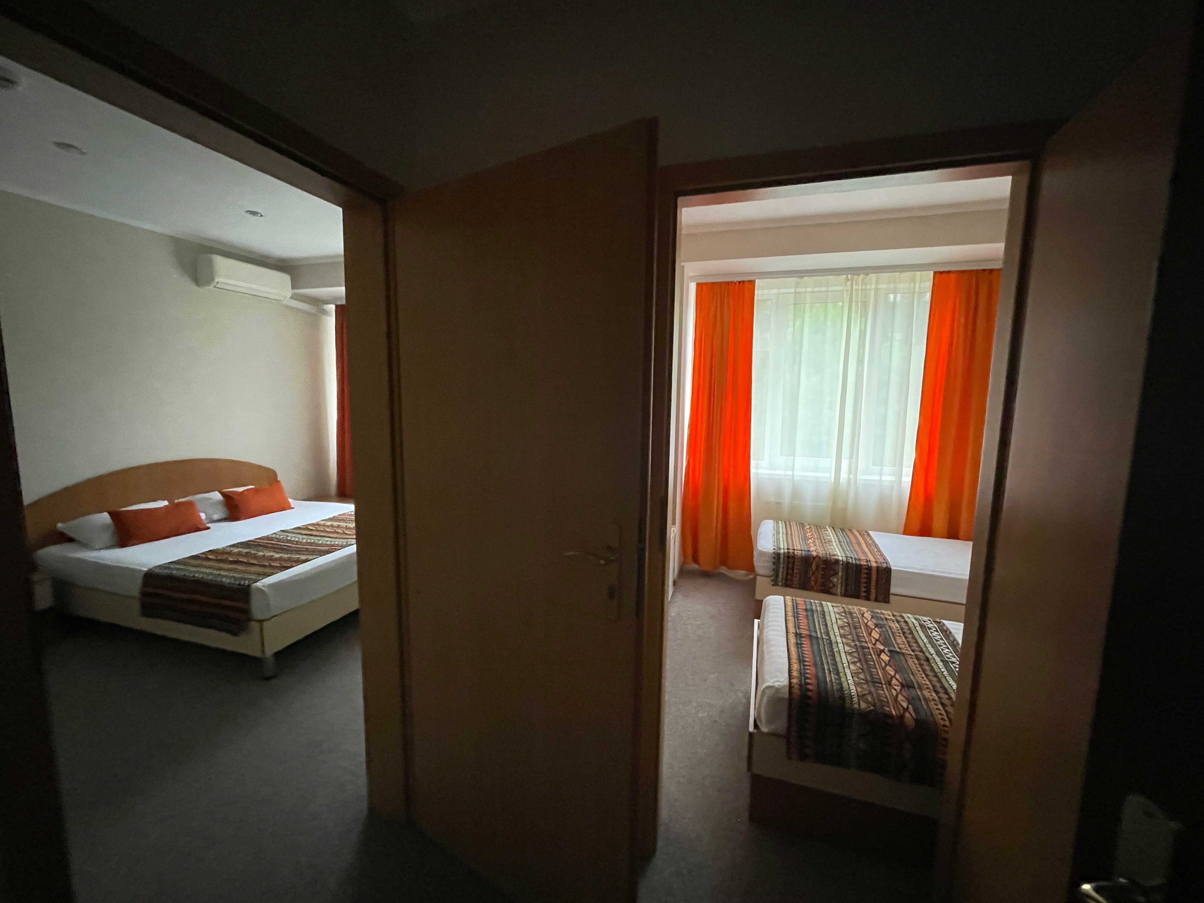 Семейный номер с видом на горы