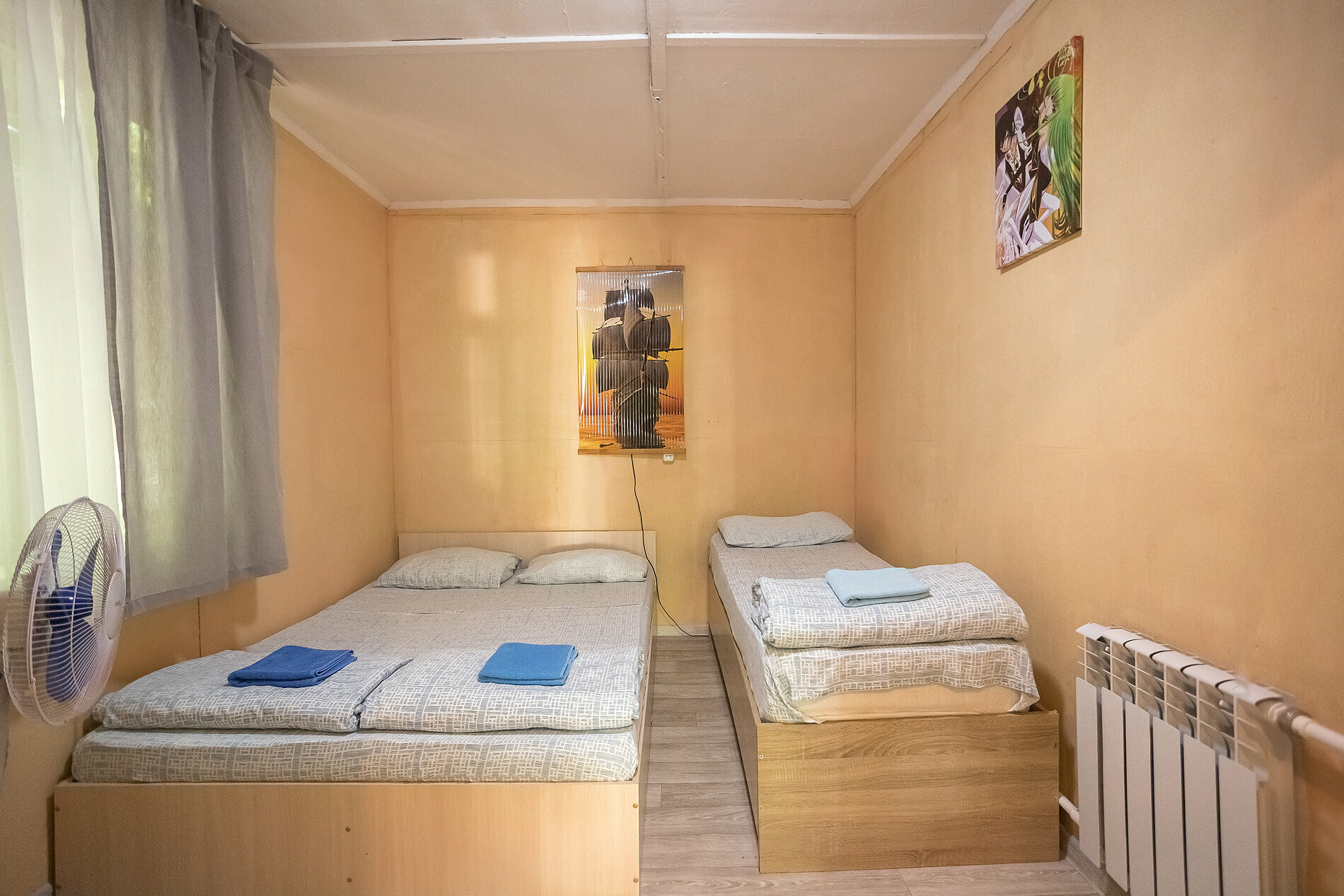 Трехместный номер с общим туалетом