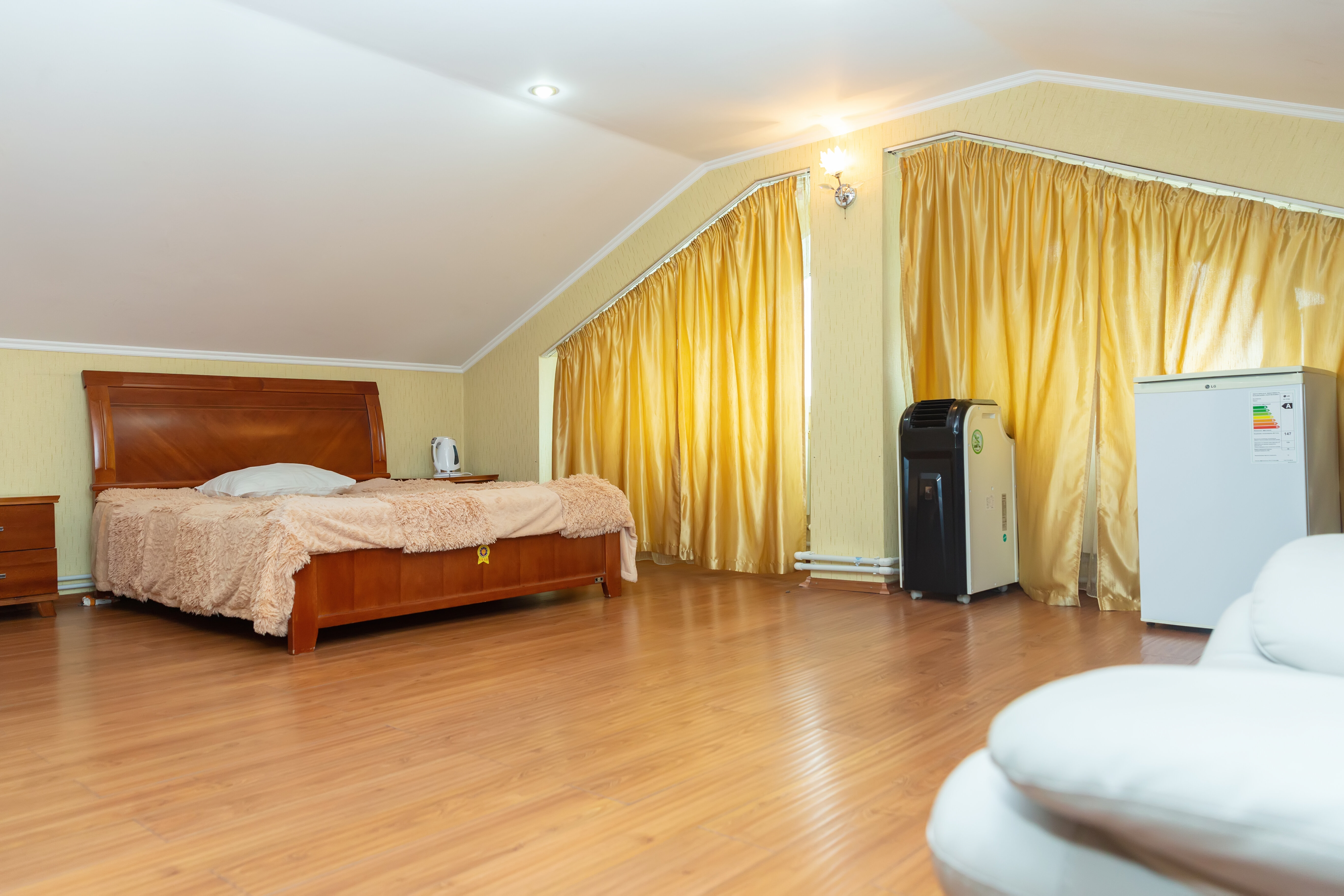 Cемейный номер с собственной ванной комнатой