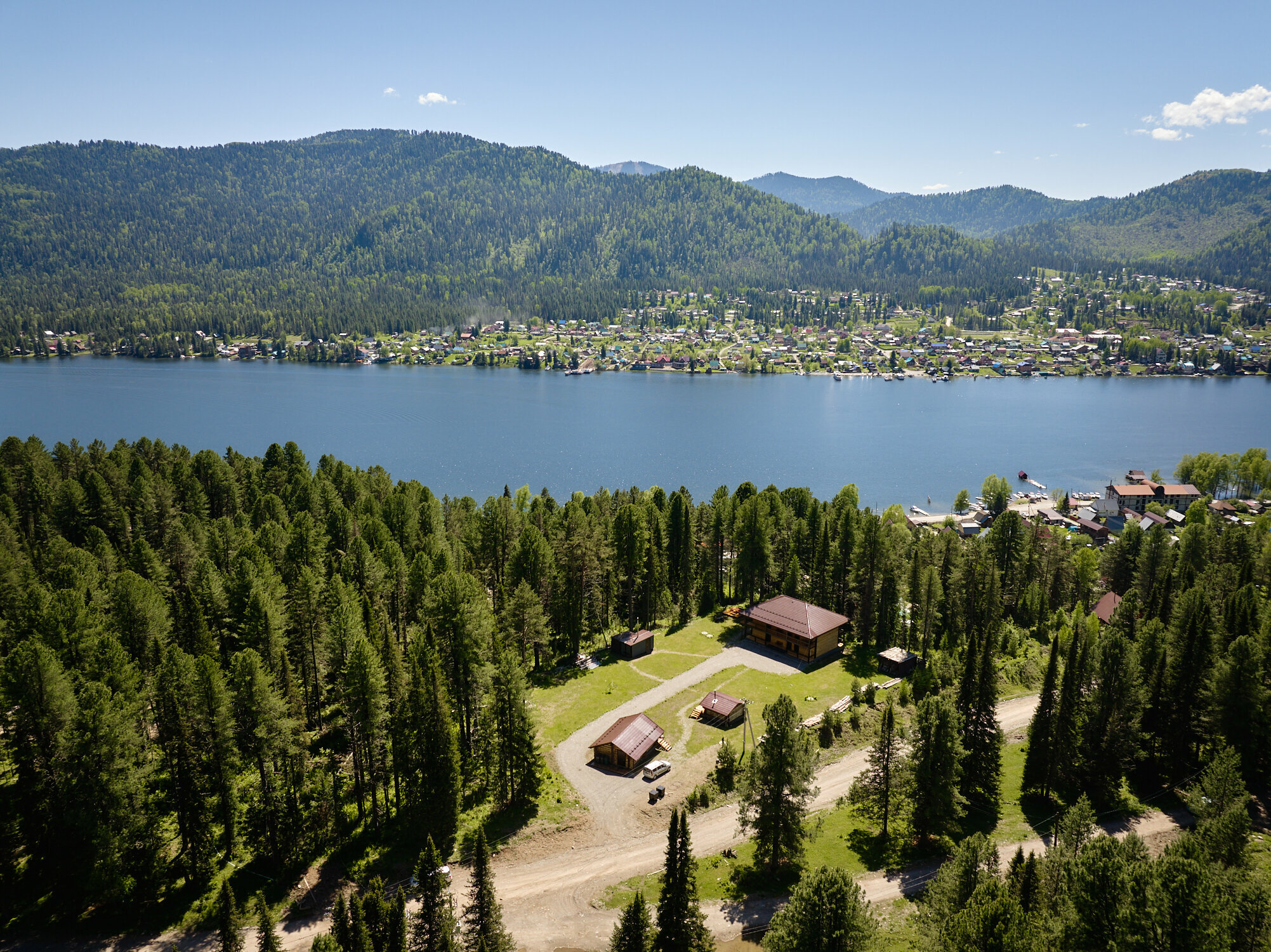 Улучшенный двухместный номер с 2 отдельными кроватями