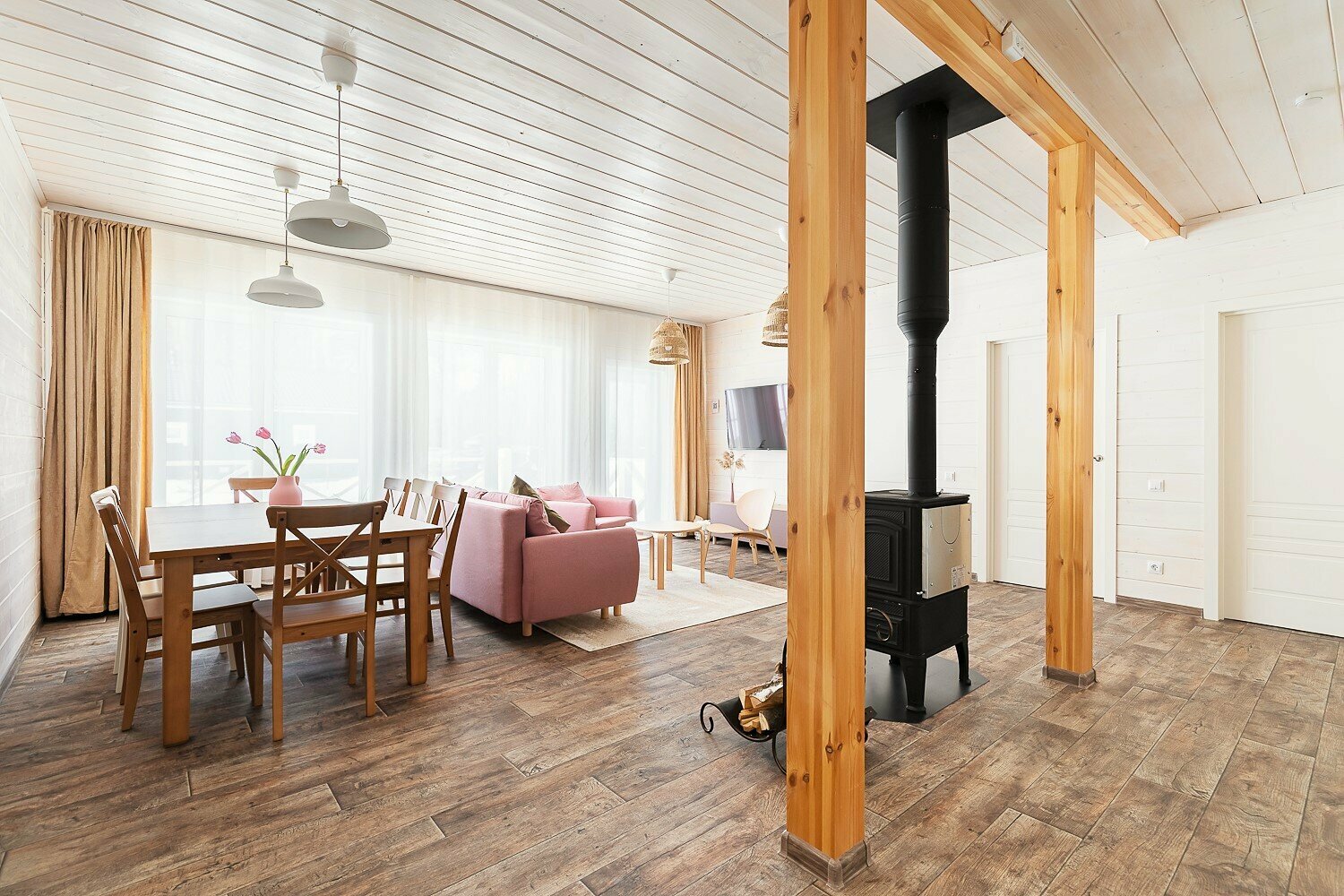 Дом с видом на лес