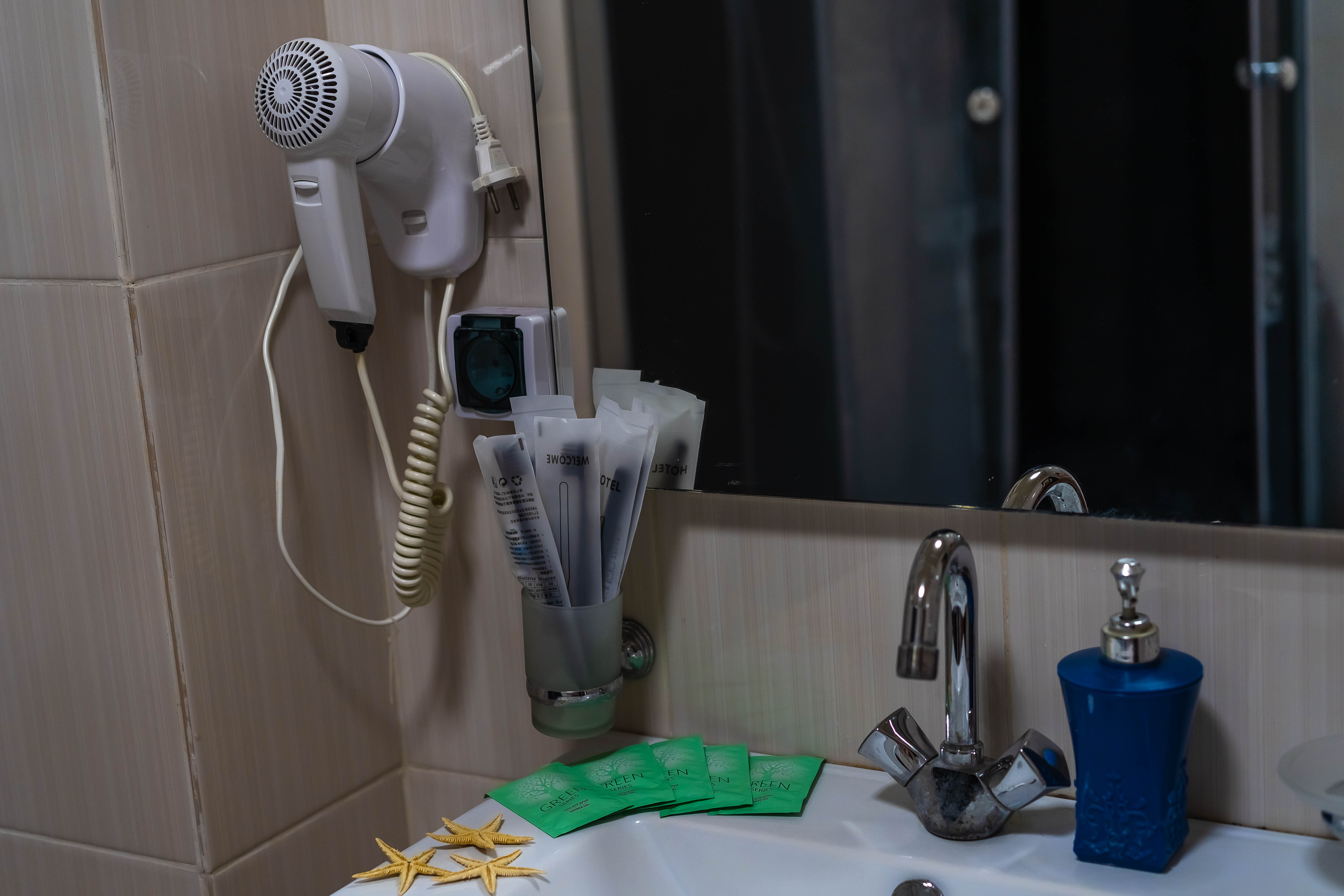 Номер-студия с кроватью размера «queen-size»