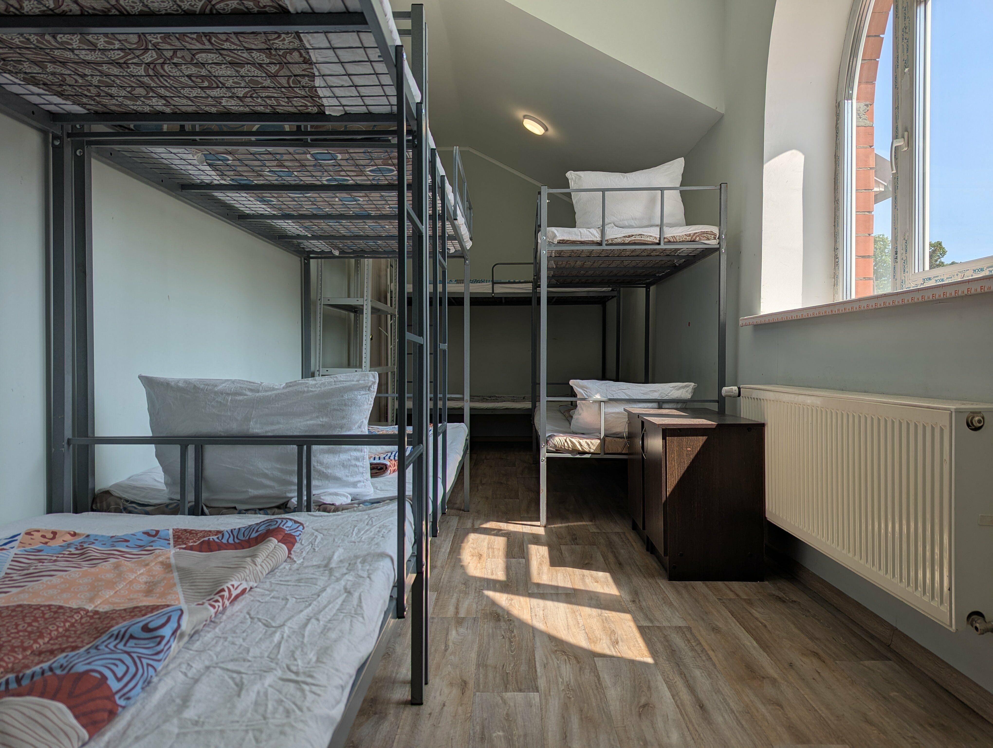 Общий 8-местный номер для мужчин