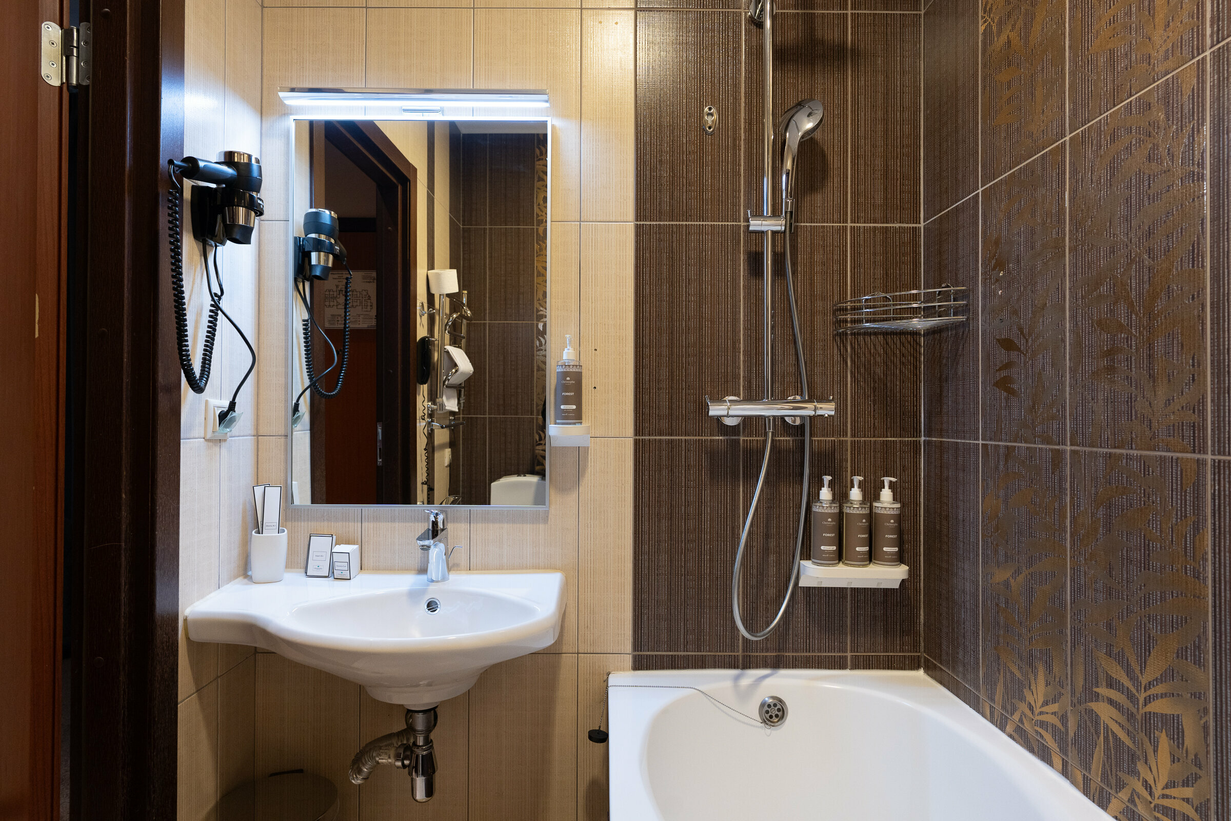 Джуниор Сьют с видом на озеро