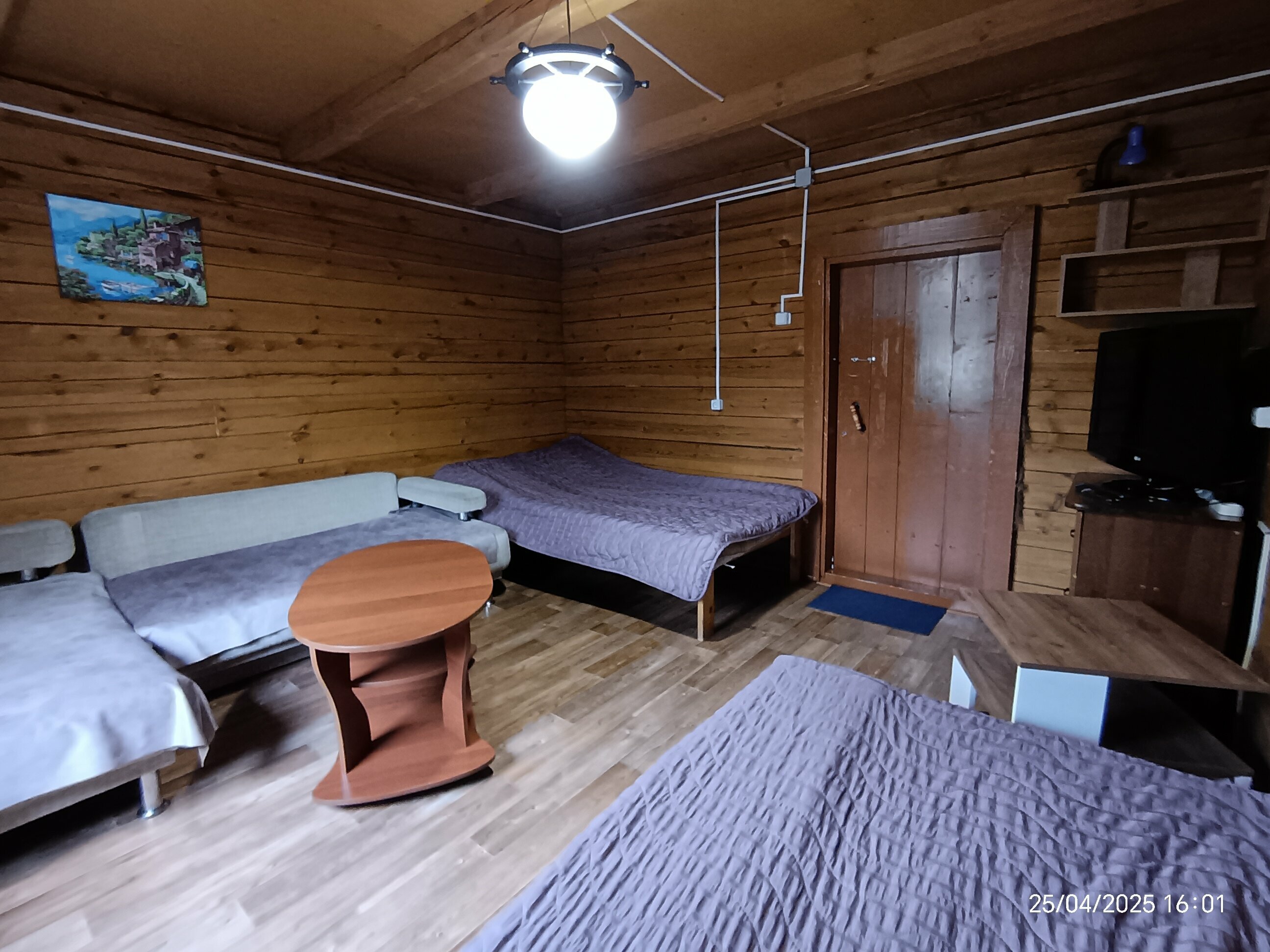 Четырехместный номер с видом на горы