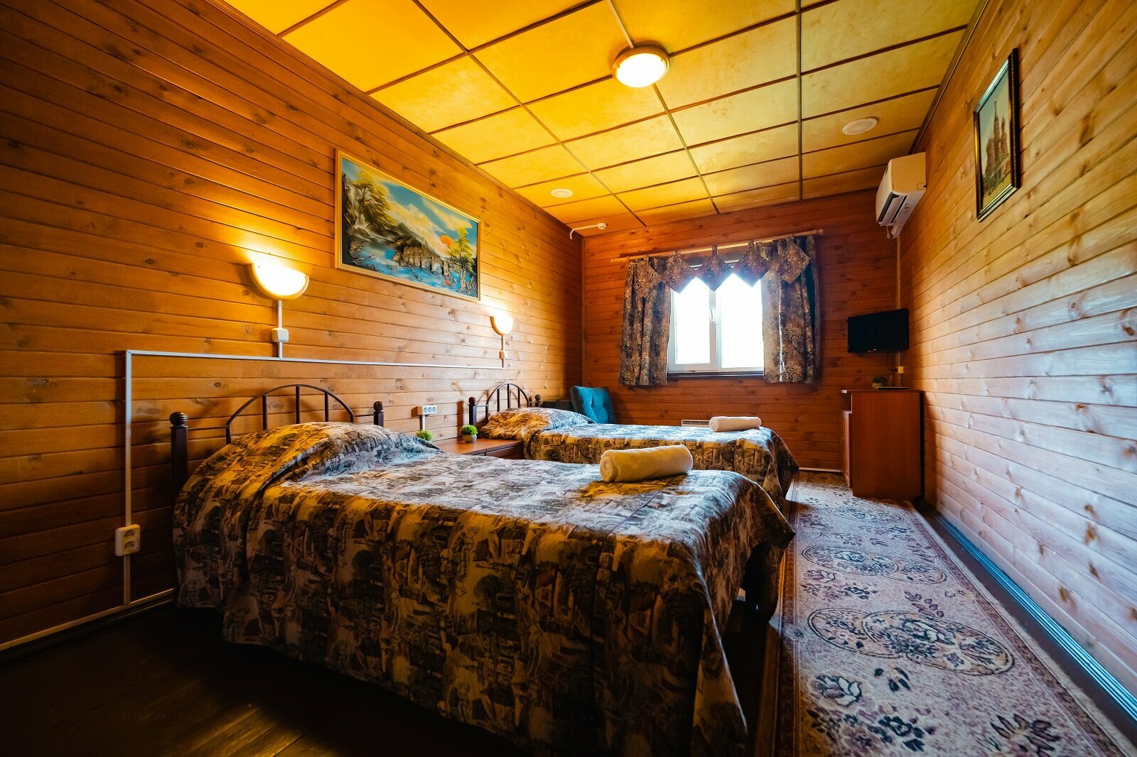 Двухместный номер с 2 отдельными кроватями с видом на озеро