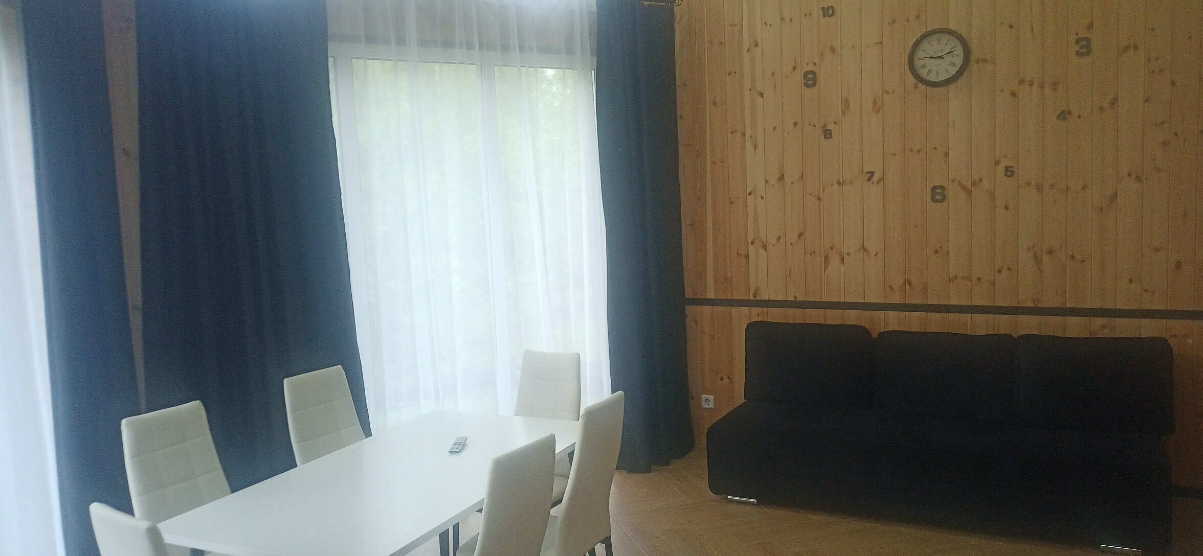 Дом с видом на лес