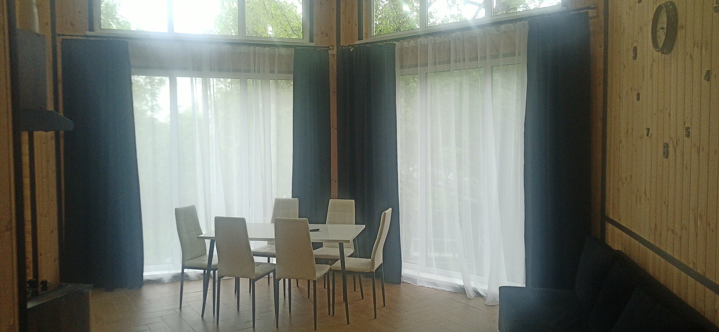 Дом с видом на лес