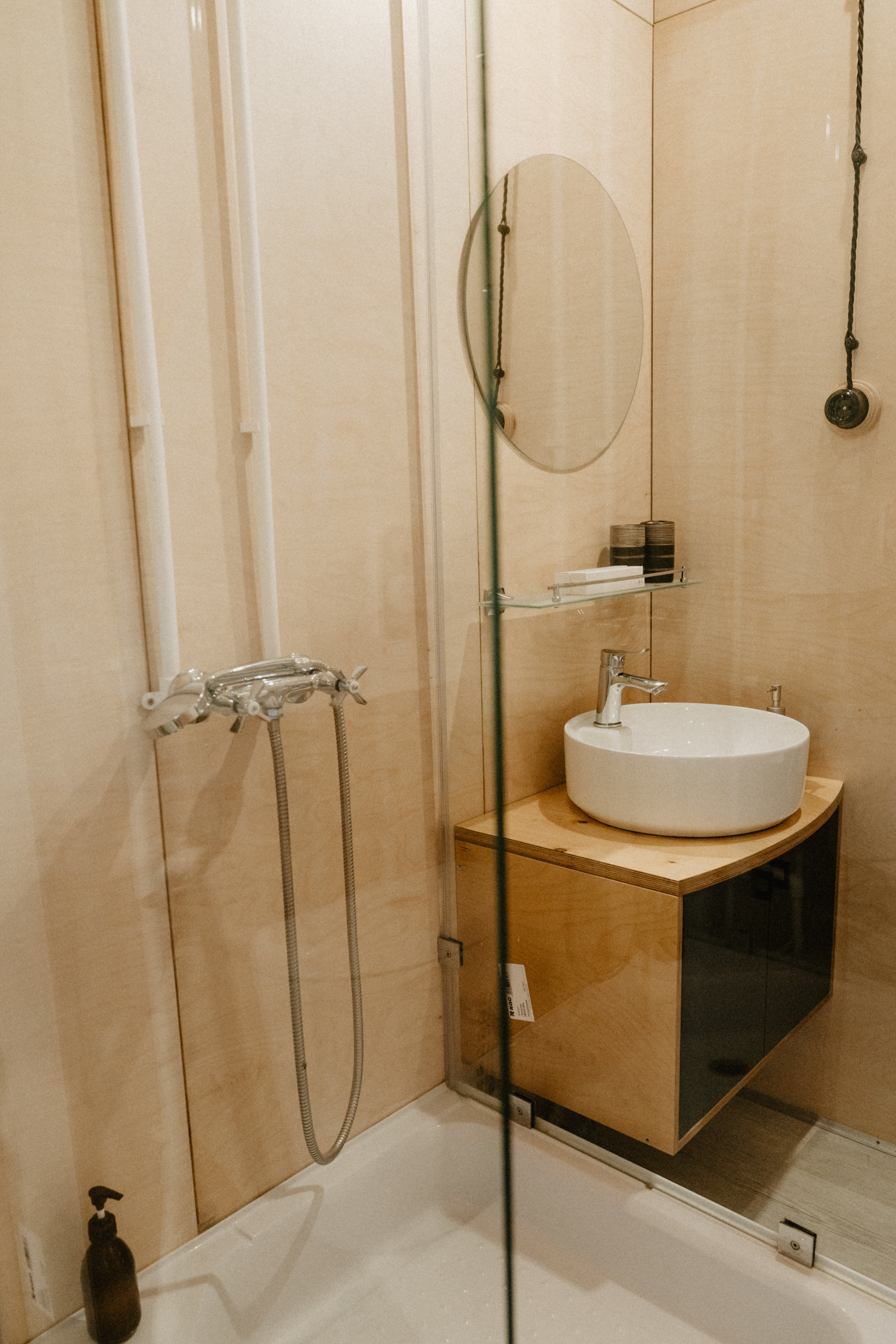 Дом большой с боковым видом на море