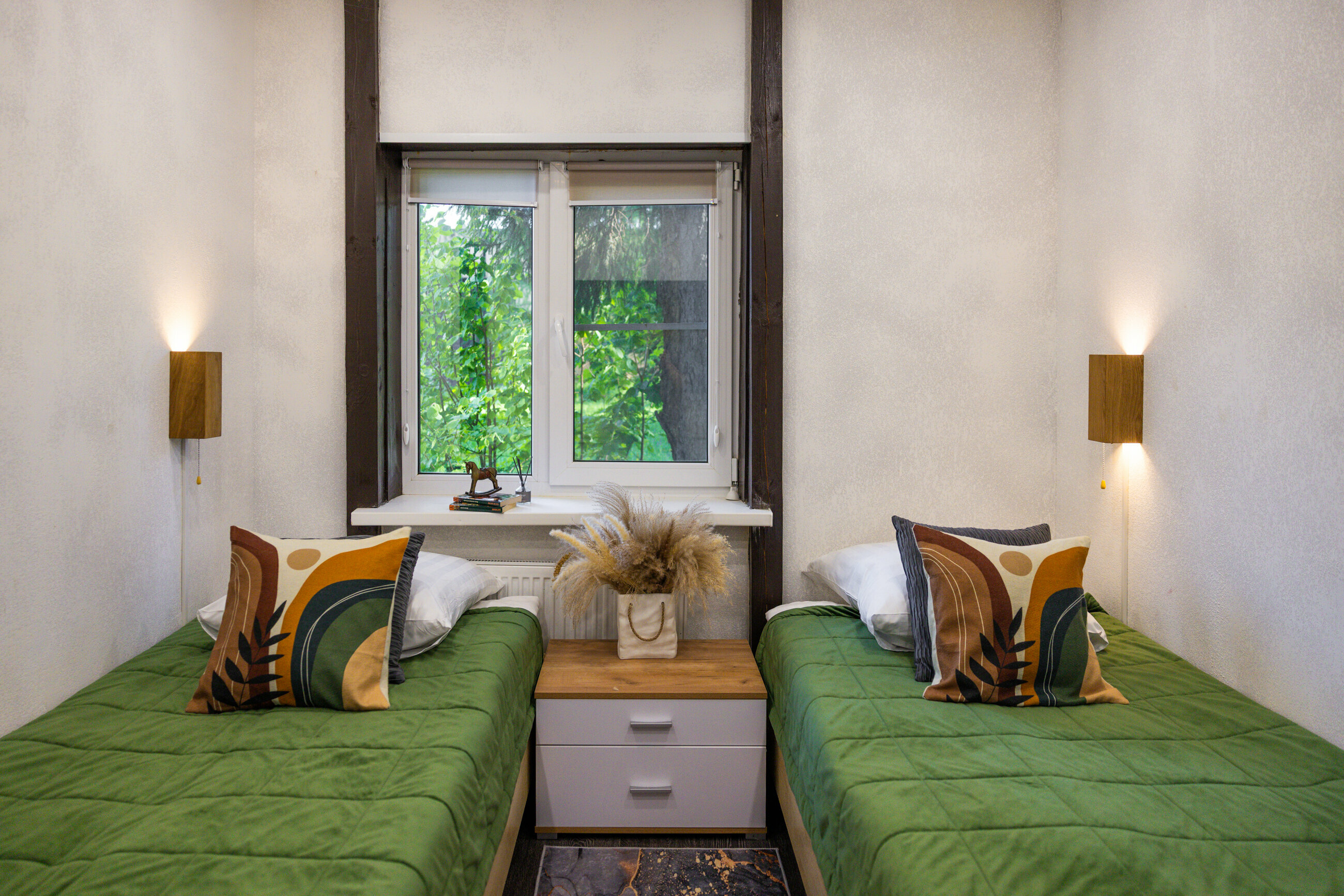 Дом с балконом