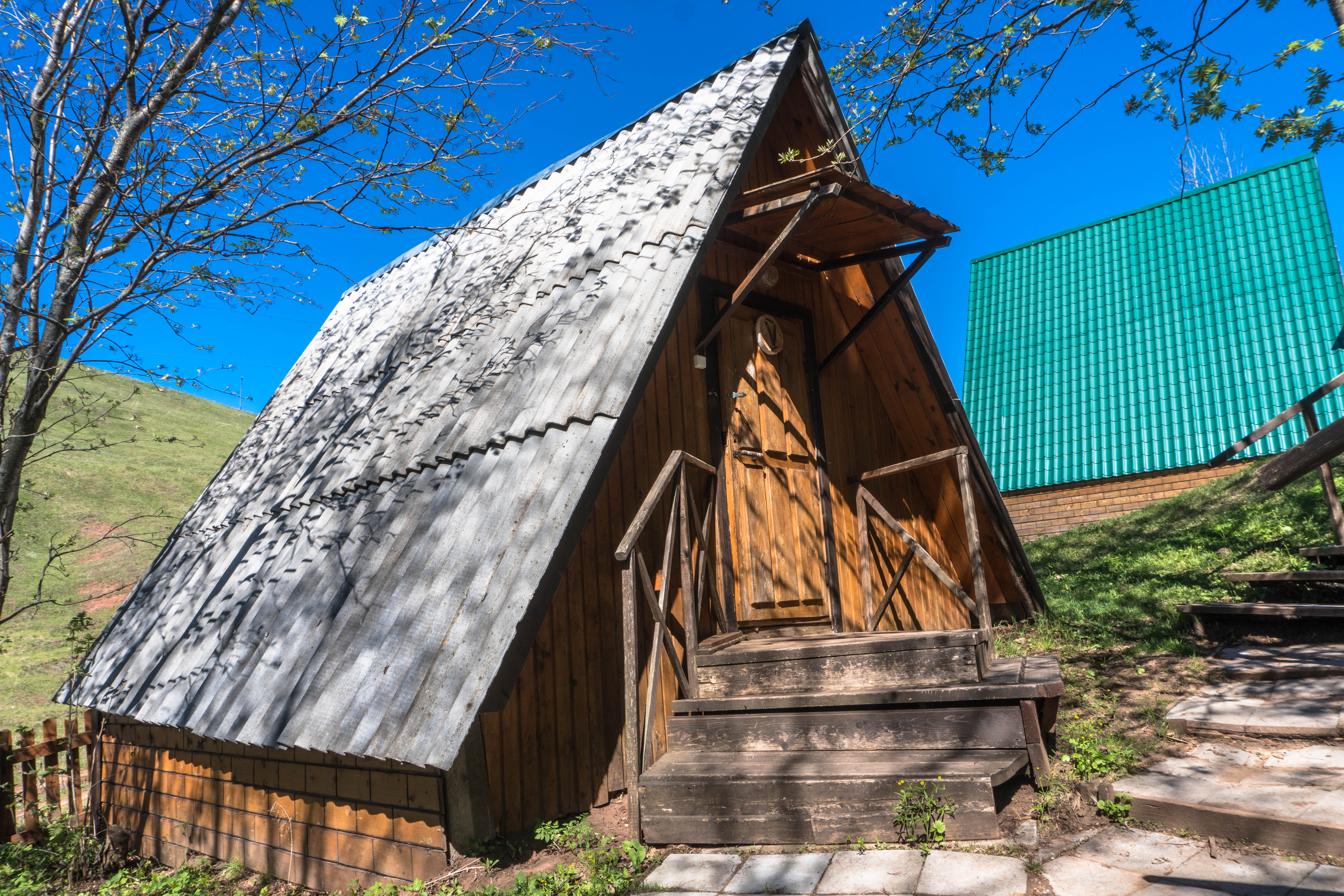 Двухместный домик с двумя кроватями