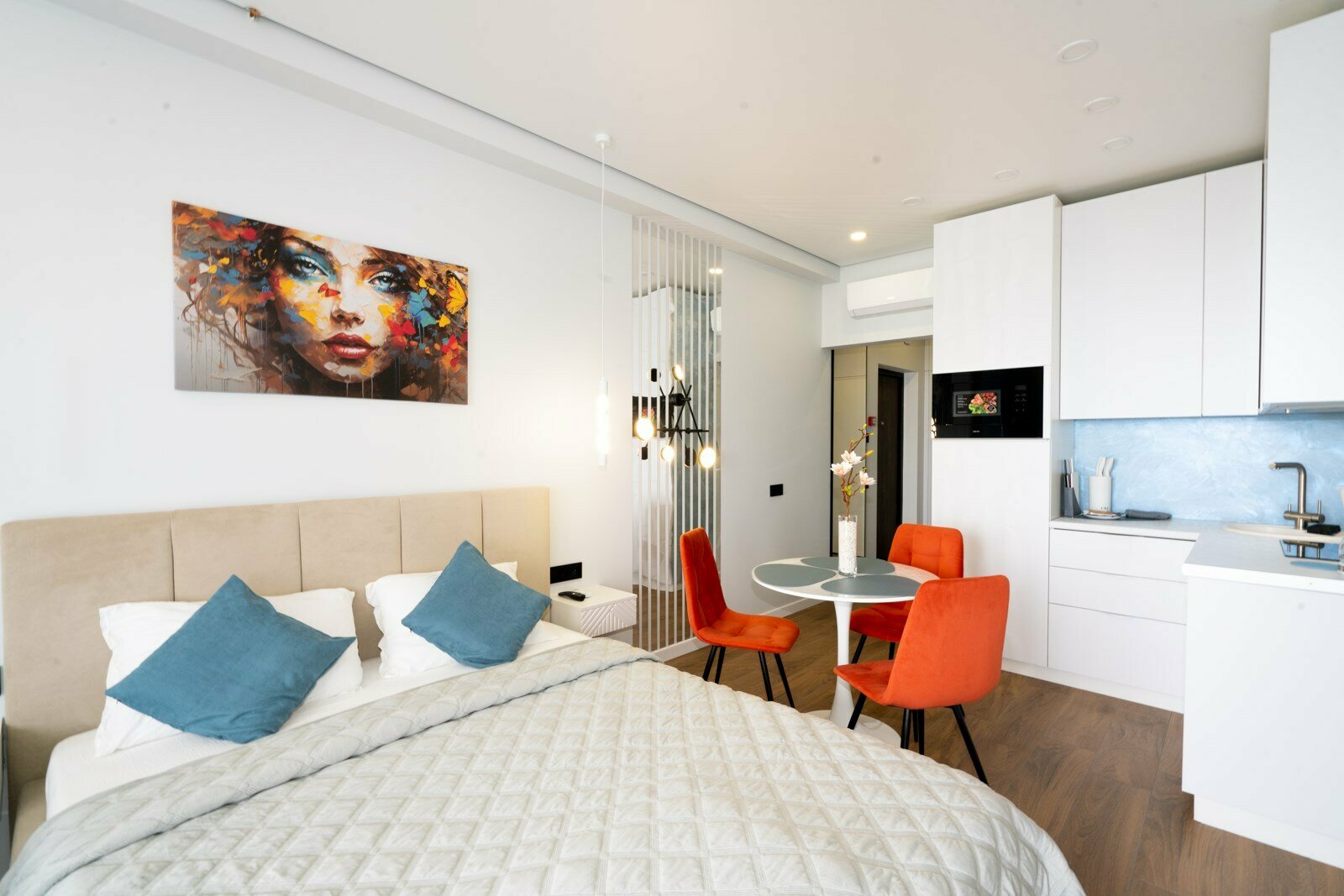 Дизайнерская студия LS-LUX-ONLY YOU только ты в Алуште - вид на море с 4 этажа