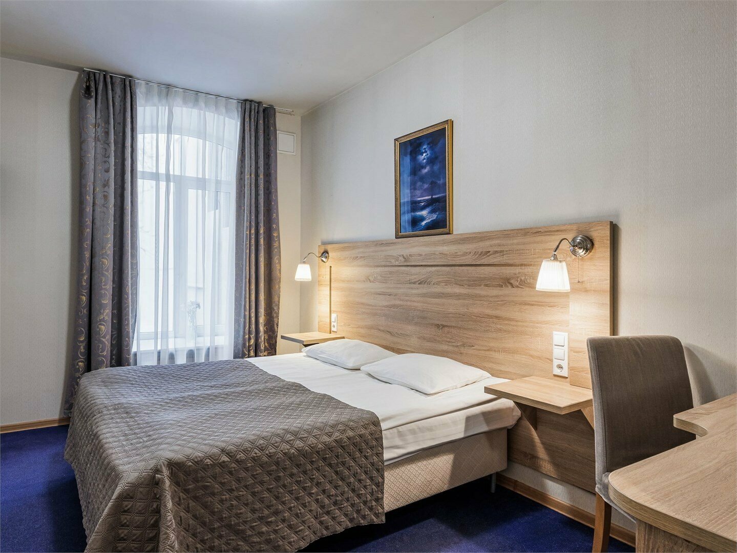 Стандартная комната с широкой кроватью