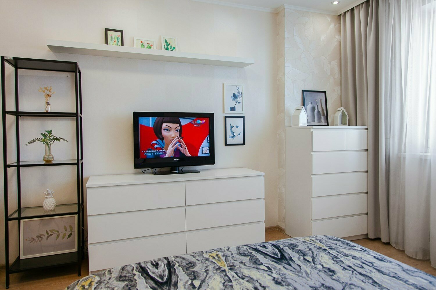 Однокомнатная_16 этаж_Фрунзе 49