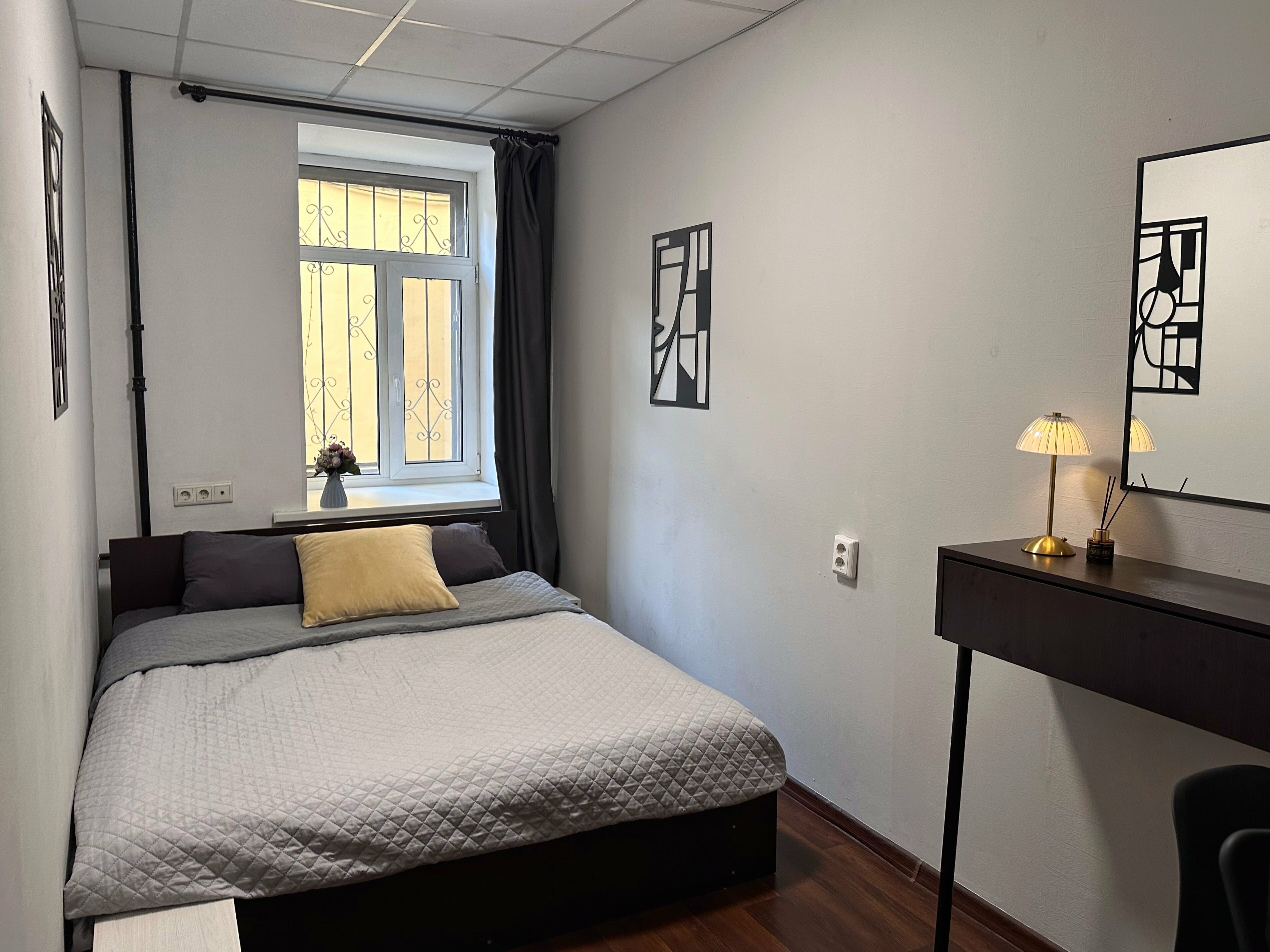 Двухместный номер с 1 кроватью и общей ванной комнатой