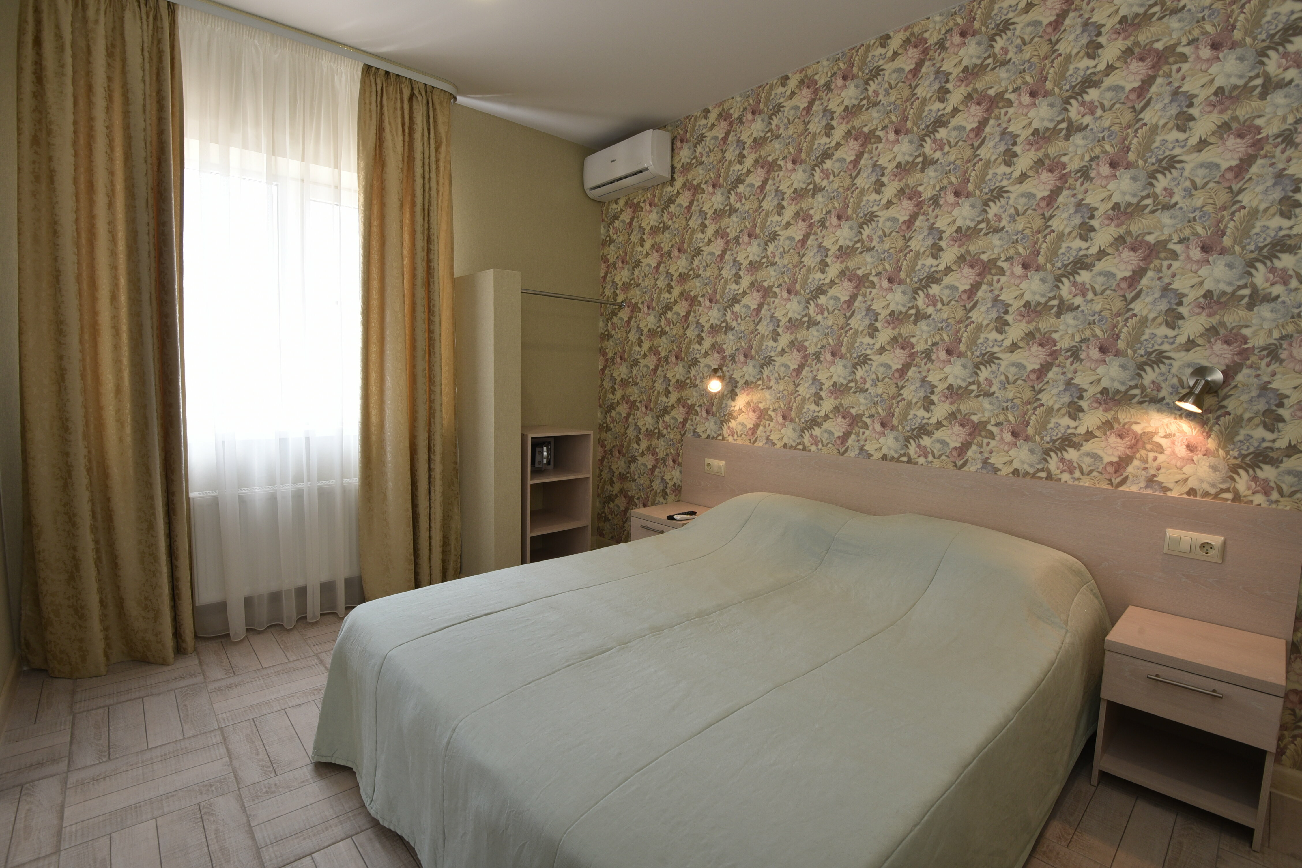 Трехместный двухкомнатный номер №1