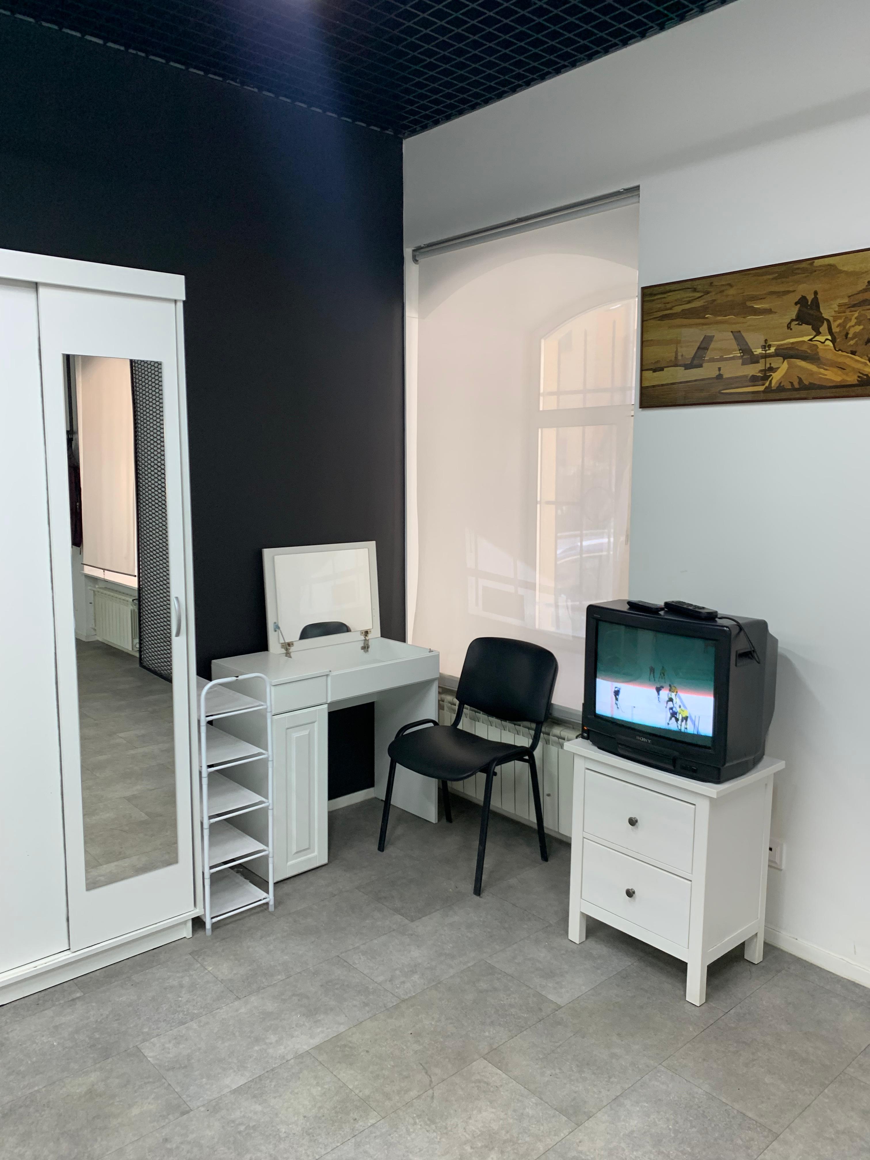 Семейный номер с общей ванной комнатой