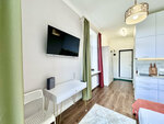Комфорт Двуспальный Диван с Балконом в Metro Apartments
