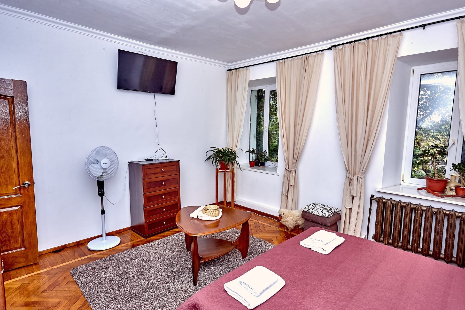 Четырехместный номер с ванной комнатой