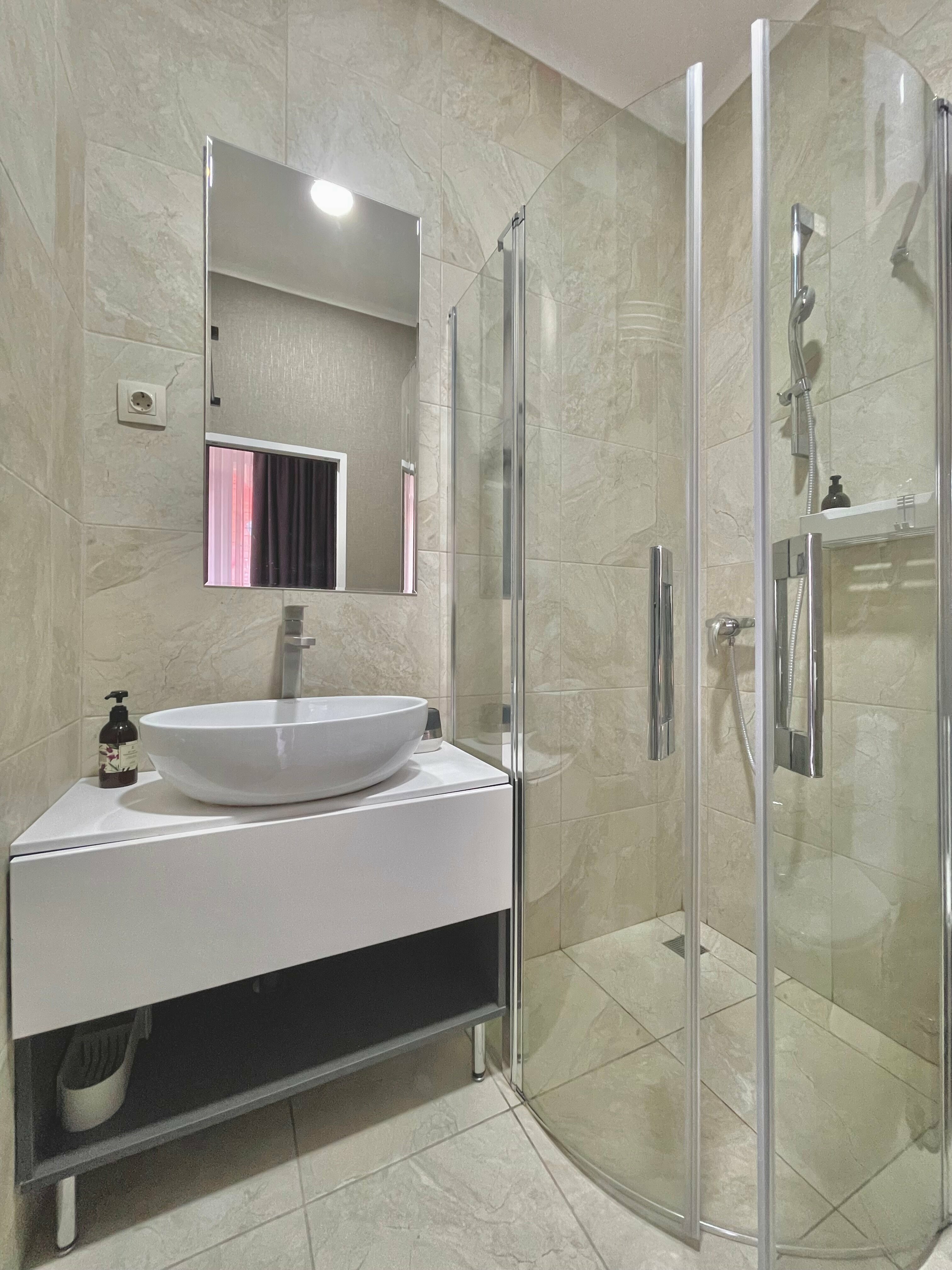 Номер 1 корица