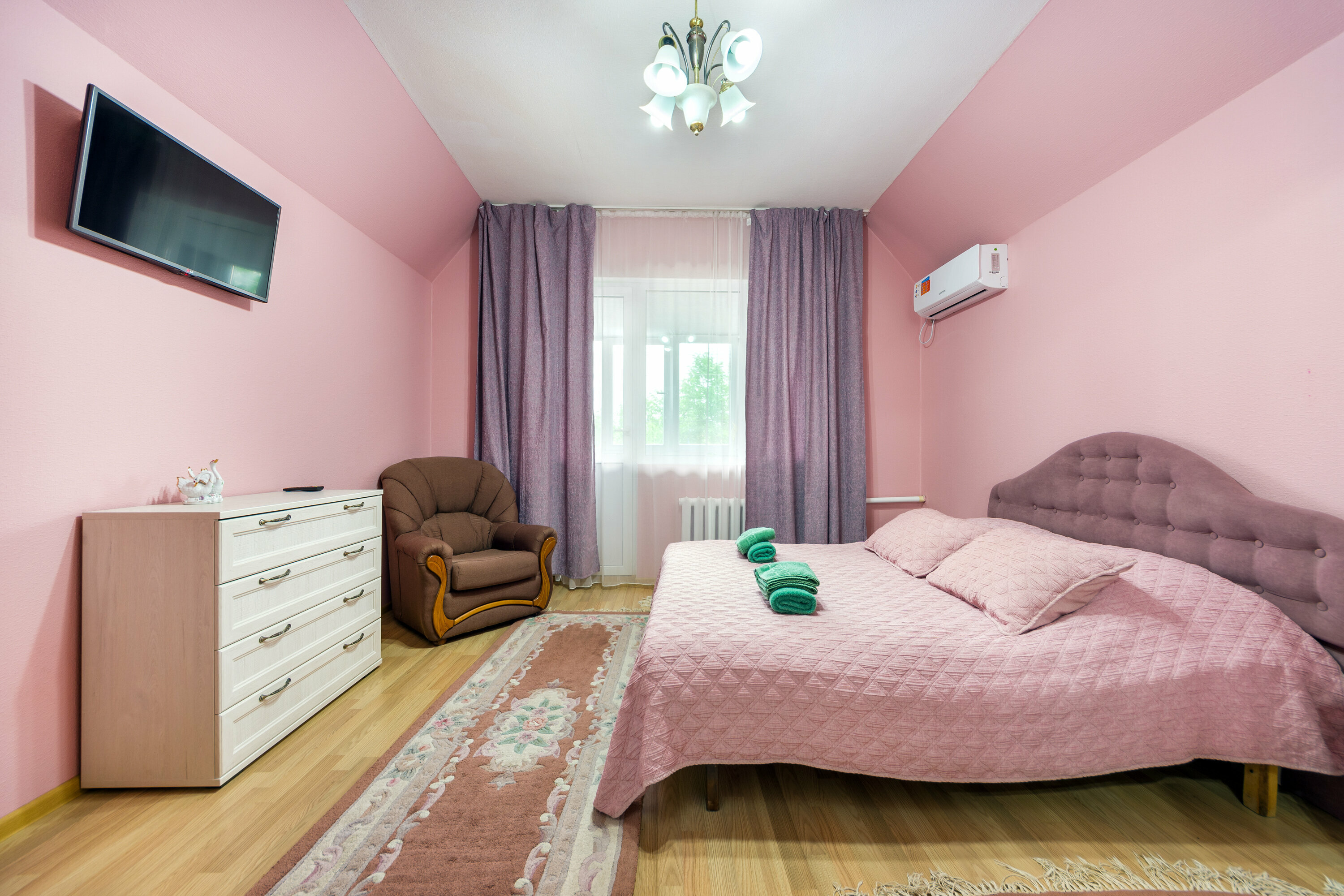 Коттедж с собственным бассейном