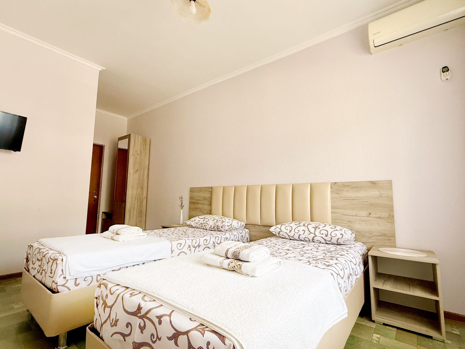 Двухместный номер с 1 кроватью или 2 отдельными кроватями и балконом