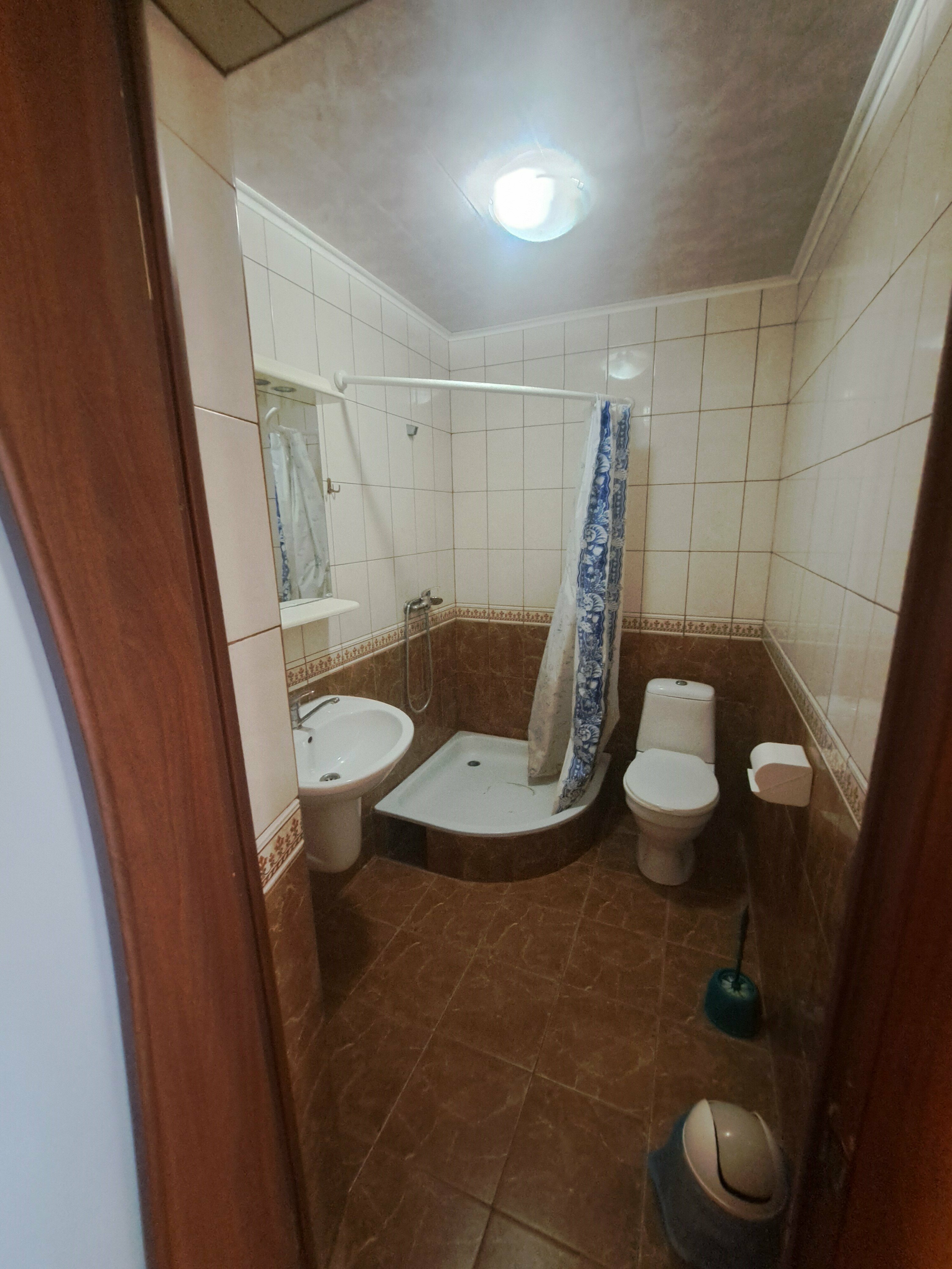 Семейный без вида на море №7