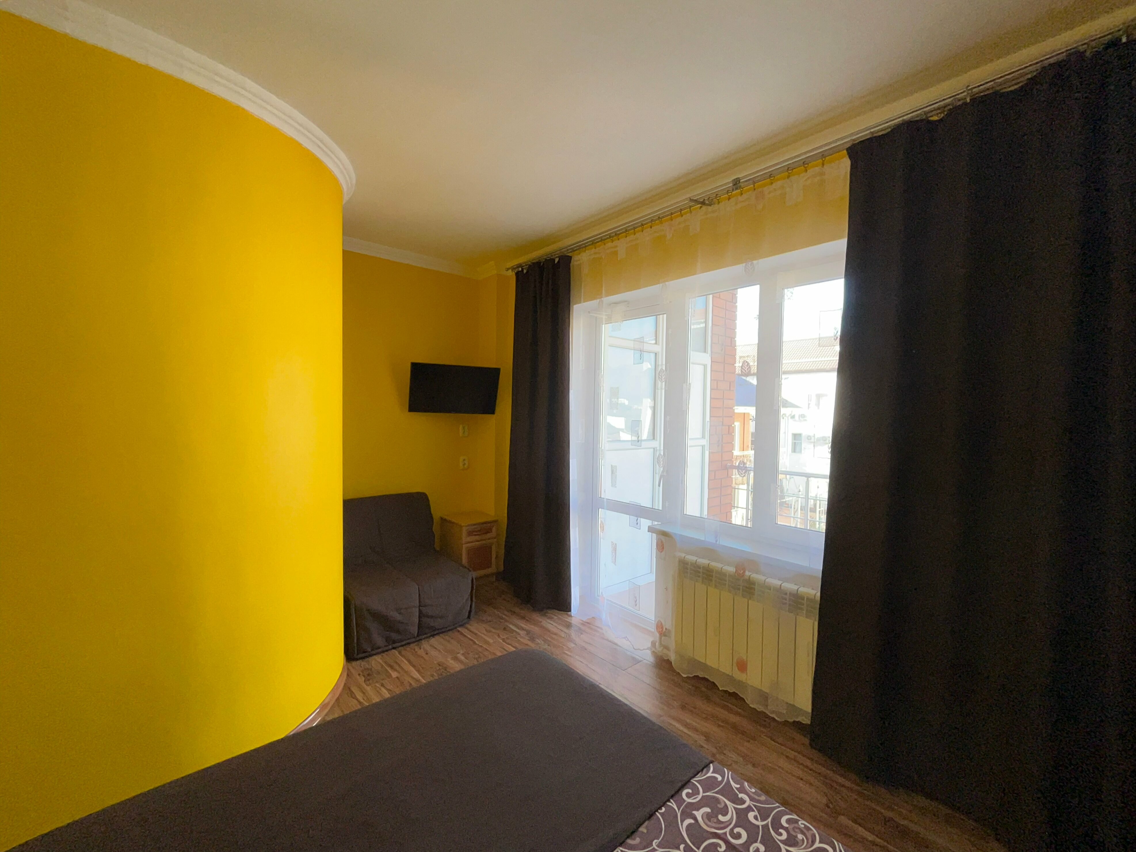 Полулюкс с балконом 2+2