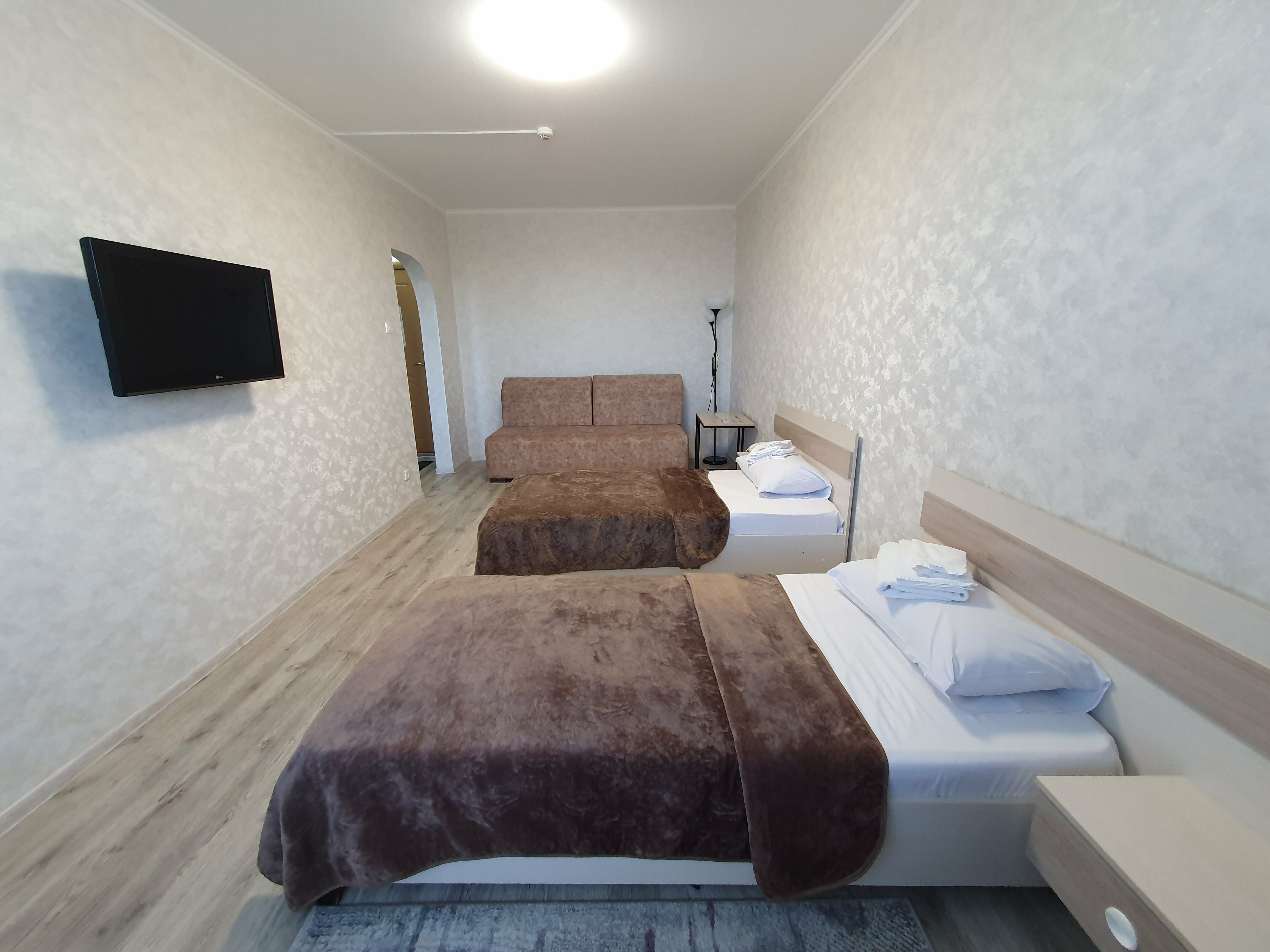 Односпальная кровать в общем номере