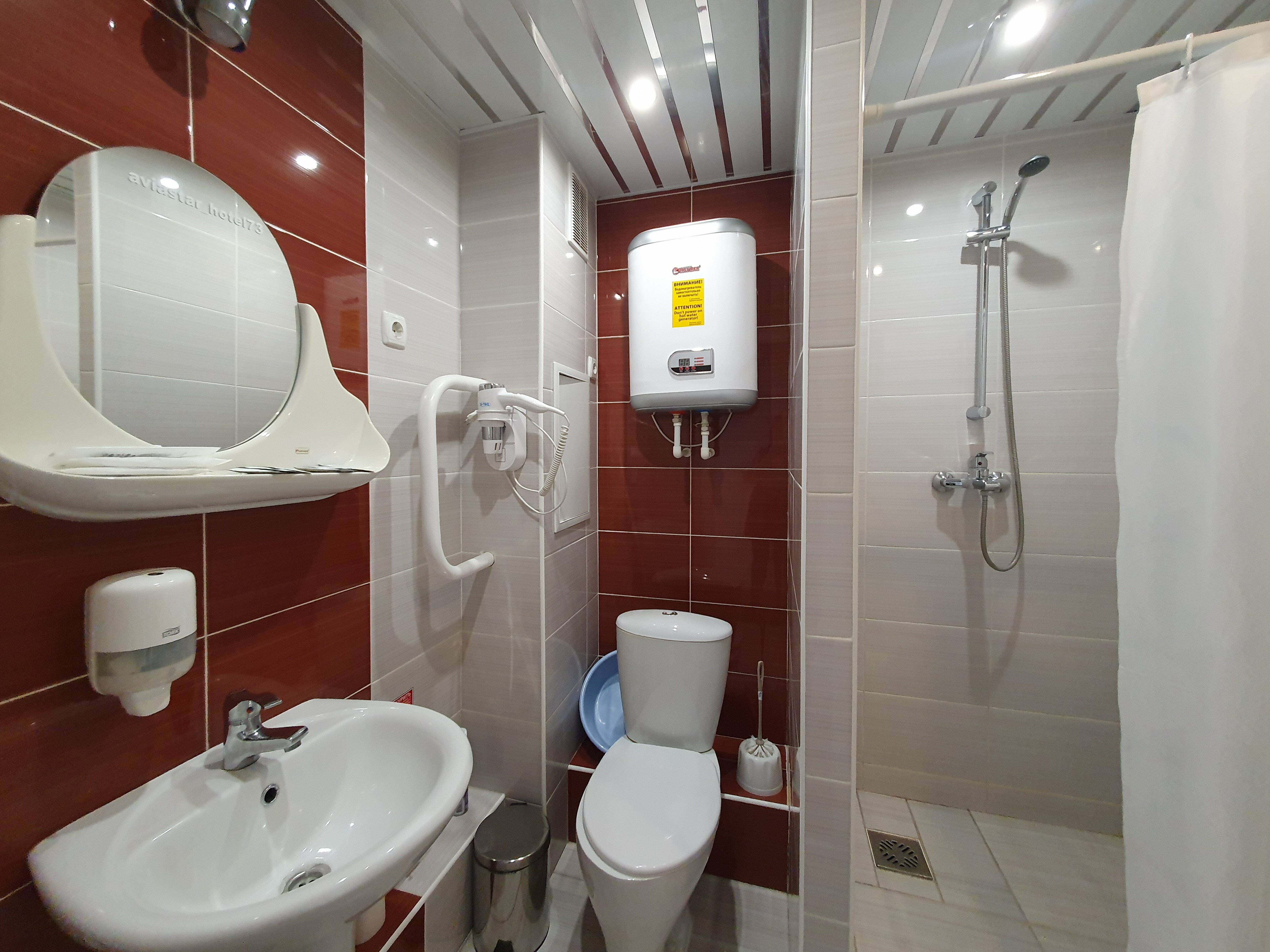 Односпальная кровать в общем номере