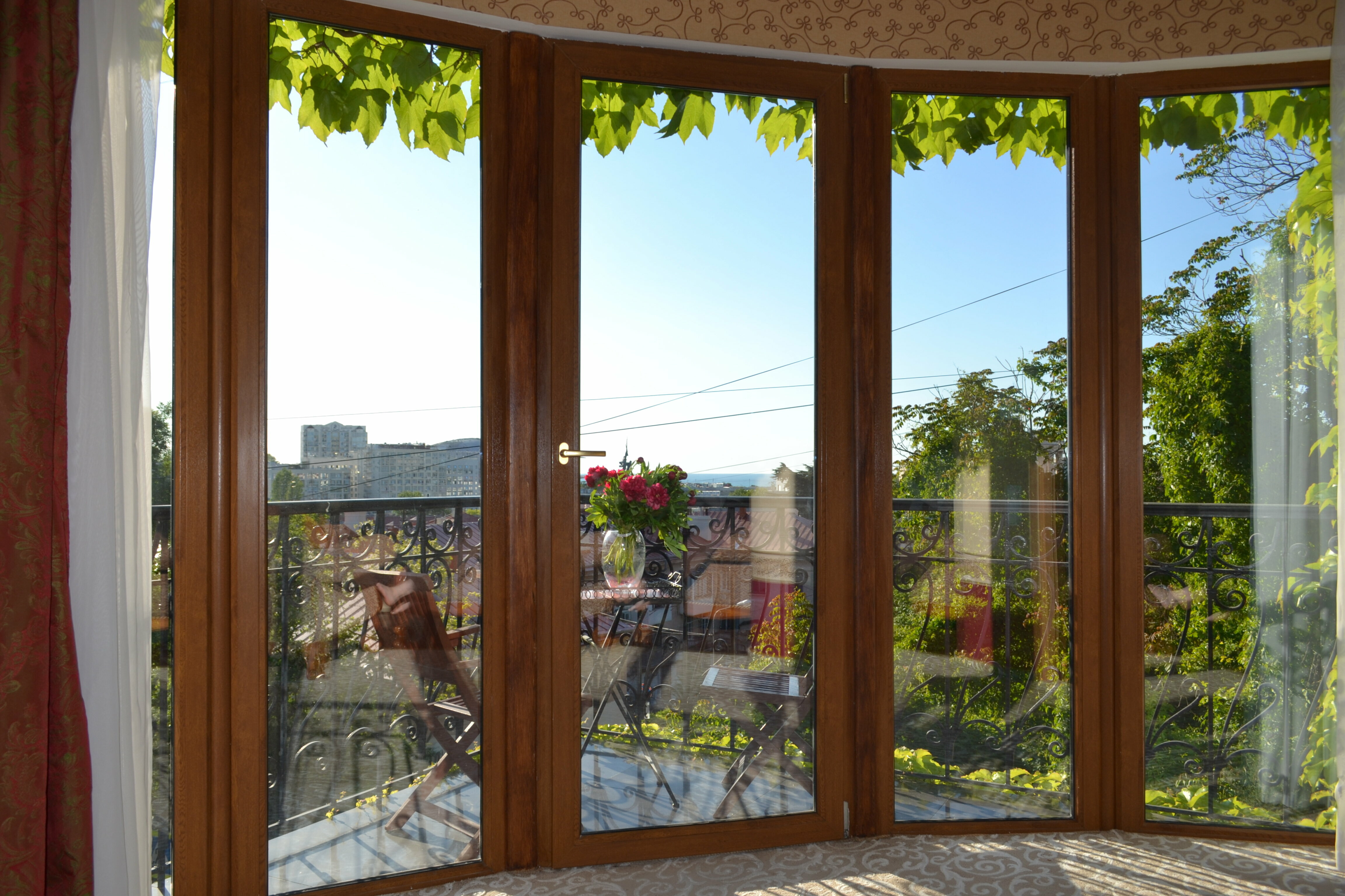 «Люкс» 104 с балконом и камином