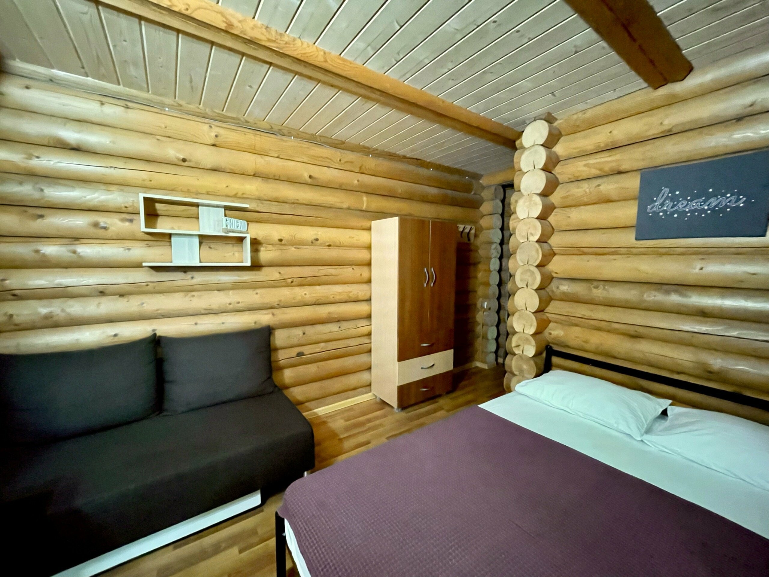 Стандартный трехместный номер