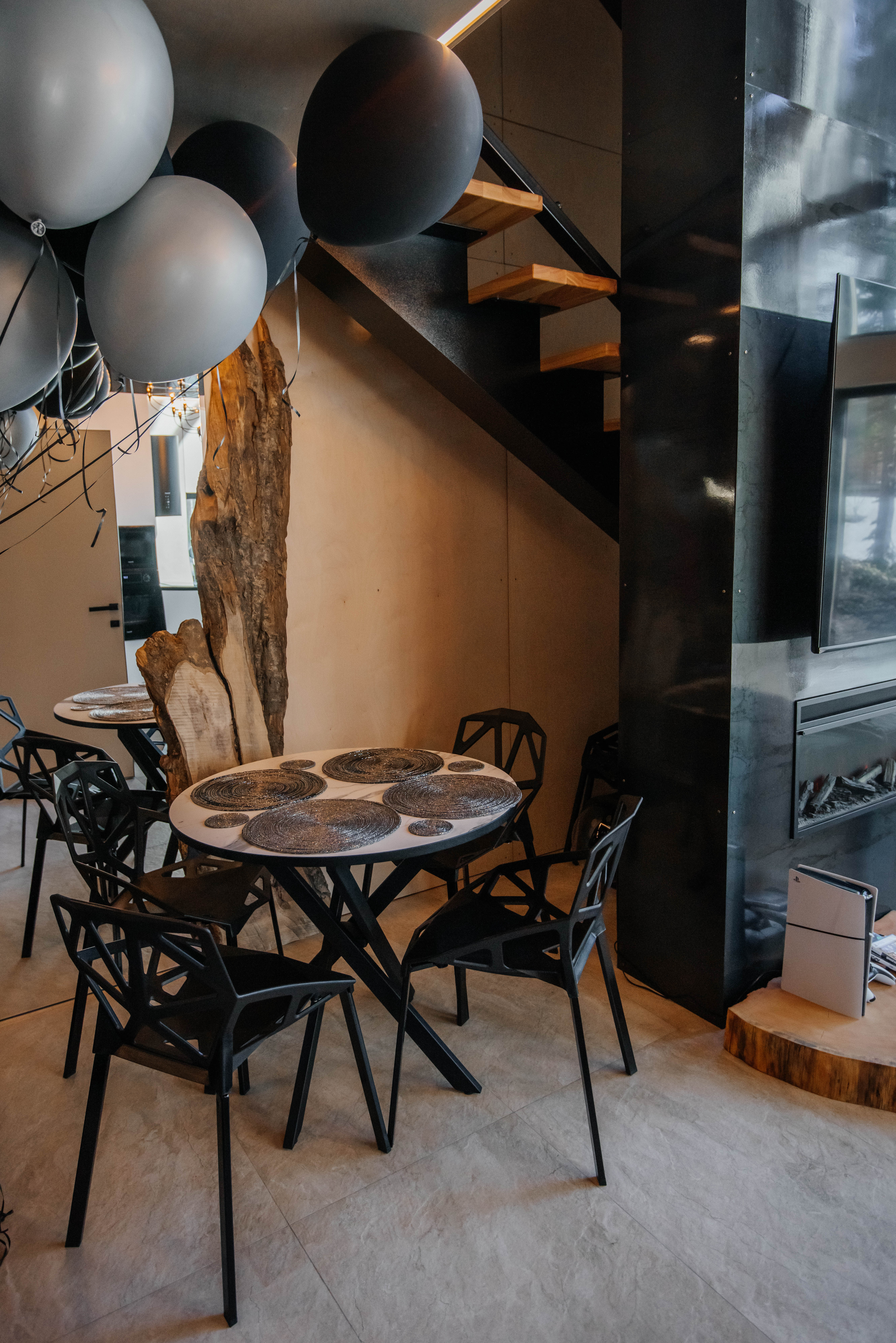 Шале Леонов