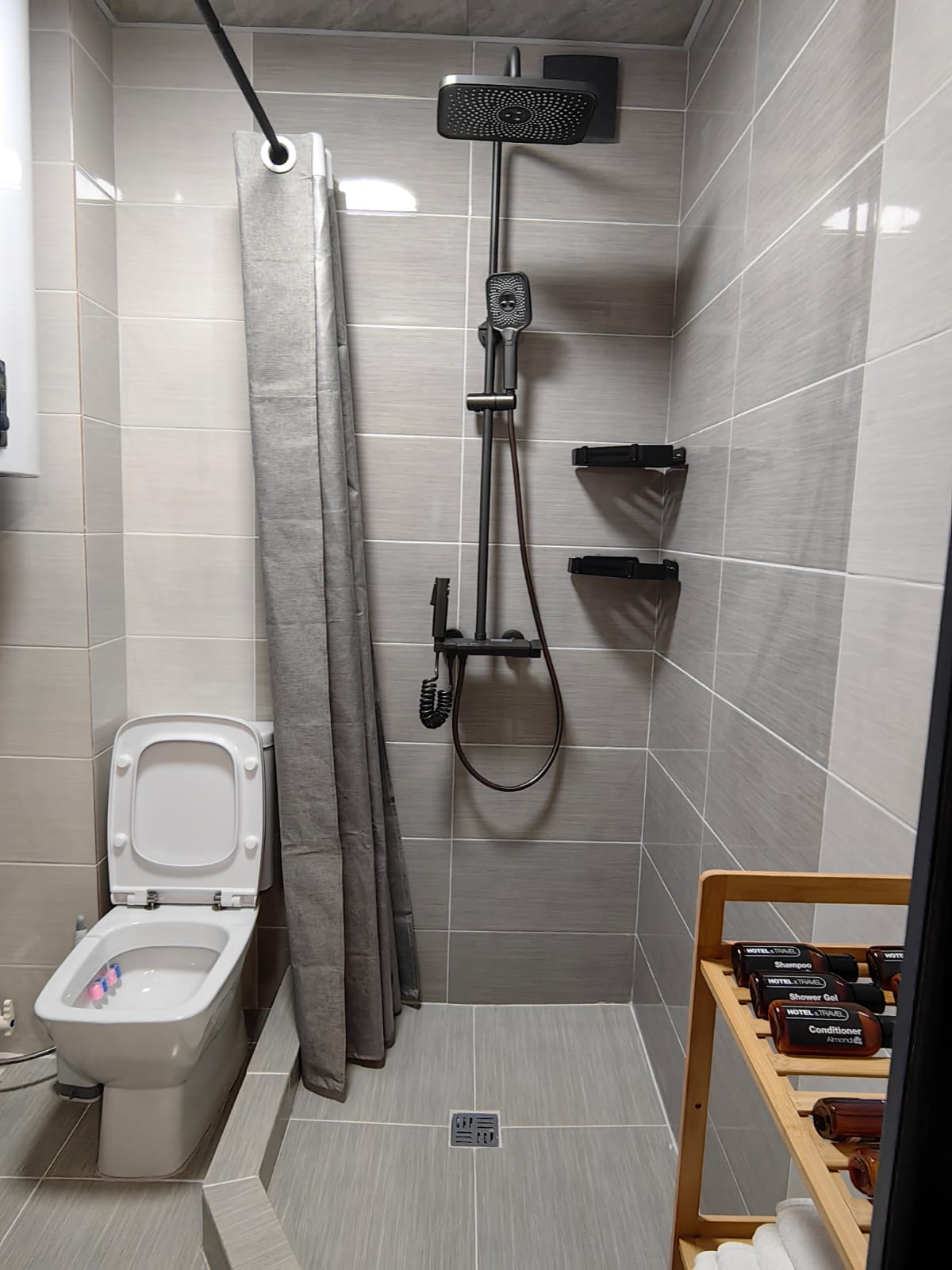 Семейный номер-студия с видом во двор ( 1 Этаж )