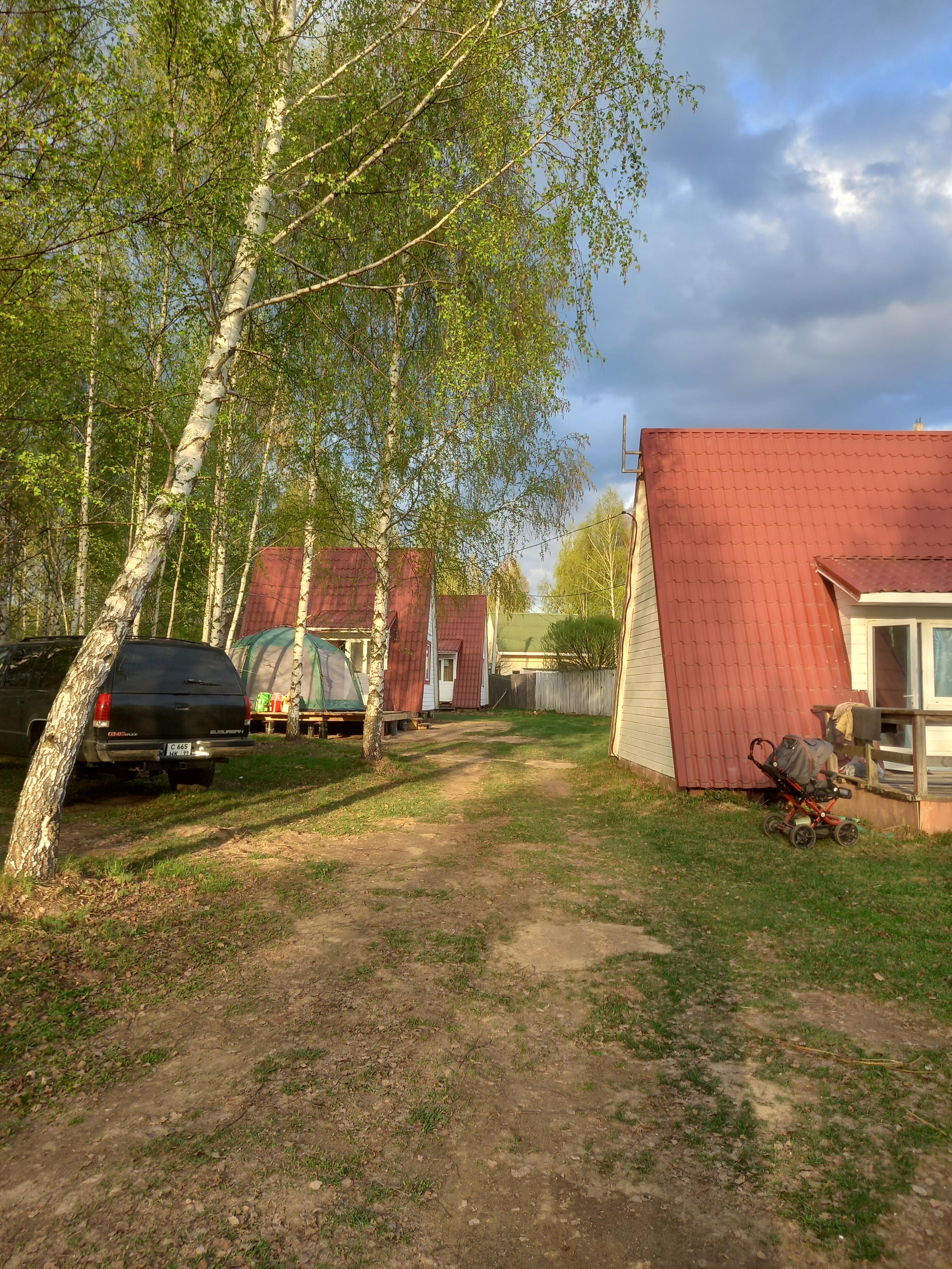 White house, дом с палубой и с видом на море