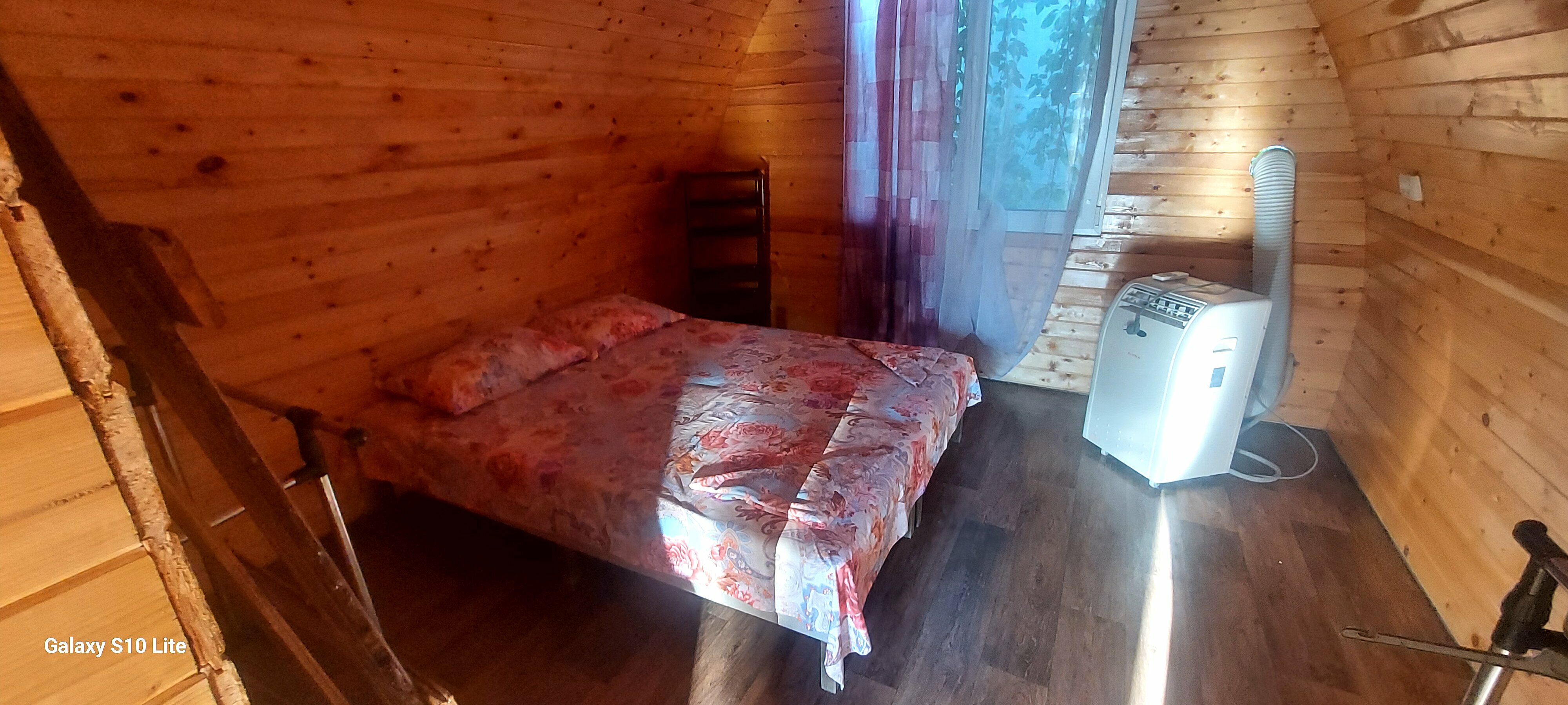 Четырехместный номер с душем