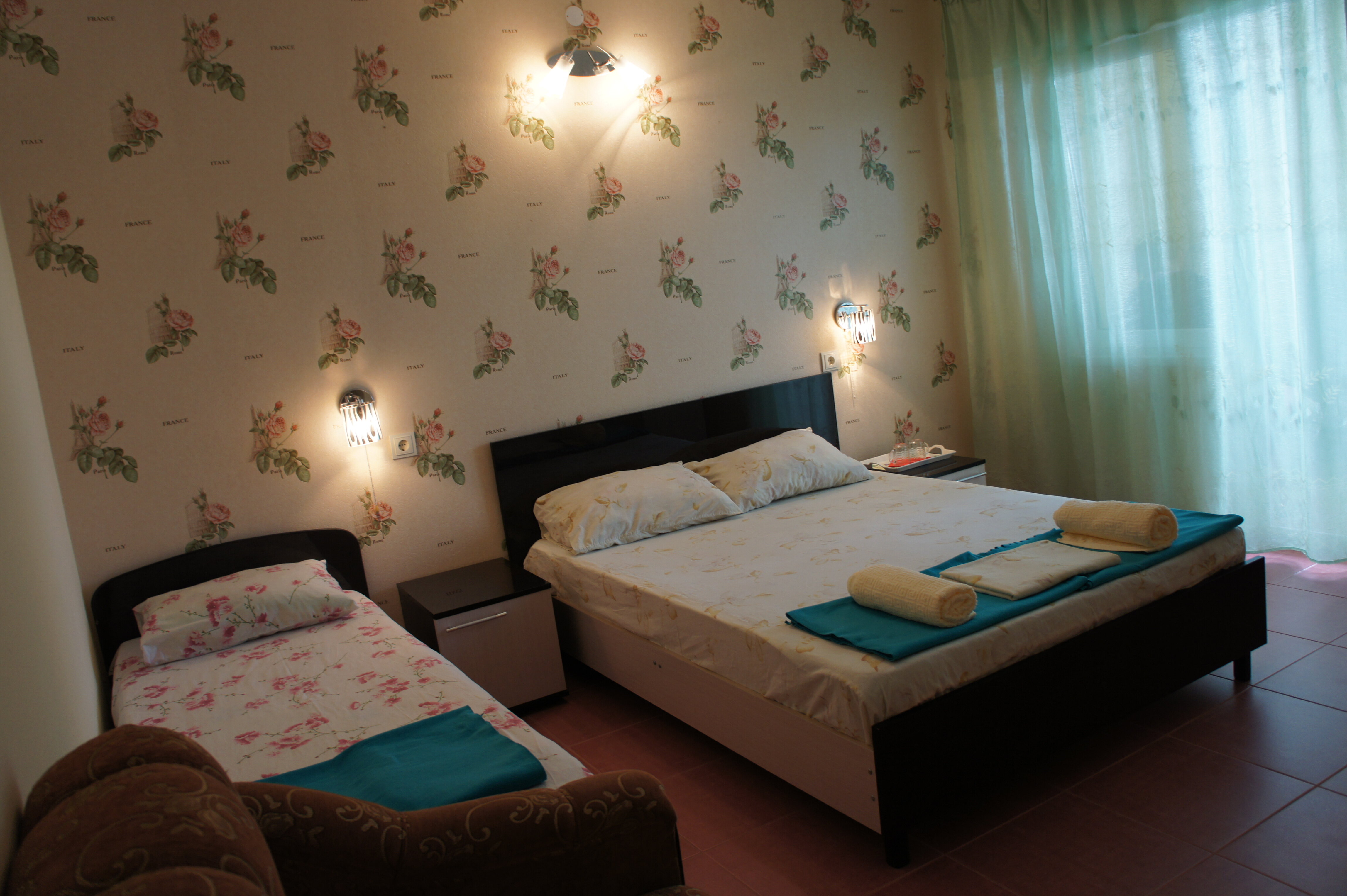 Трехместный стандарт ( + кресло кровать )