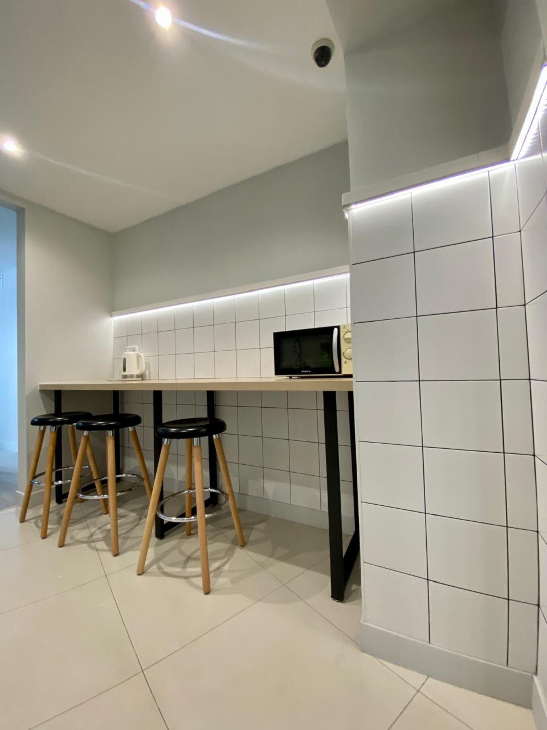 4-местный мужской номер со общим санузлом Coral Пятая категория