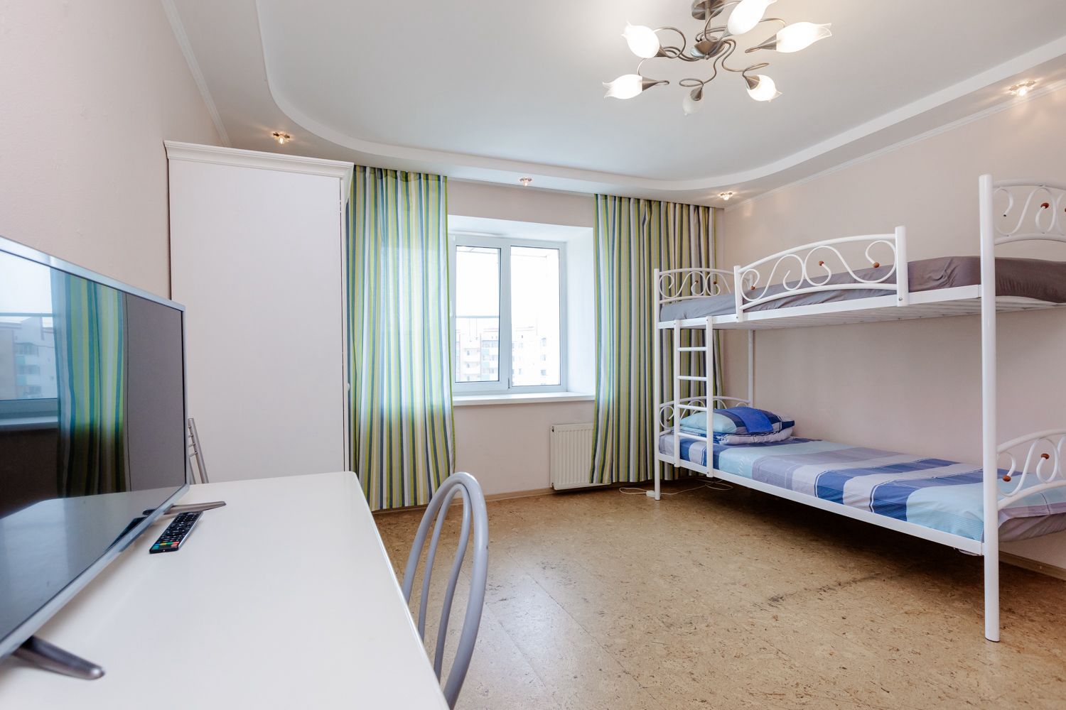 Жилая комната в 3-ой квартире Ш10-103