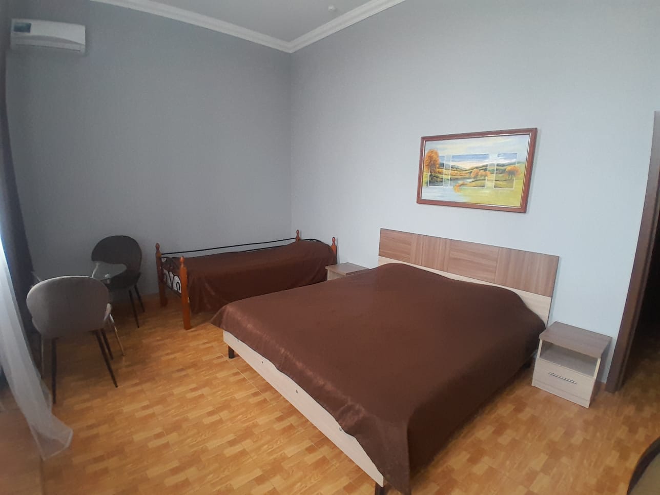 Cемейный номер с собственной ванной комнатой