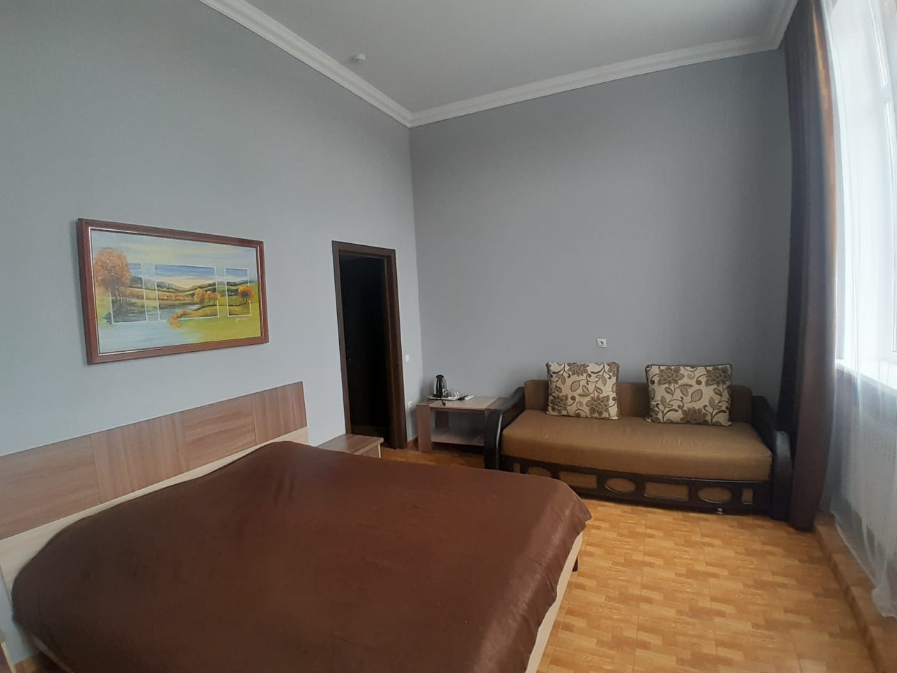 Cемейный номер с собственной ванной комнатой